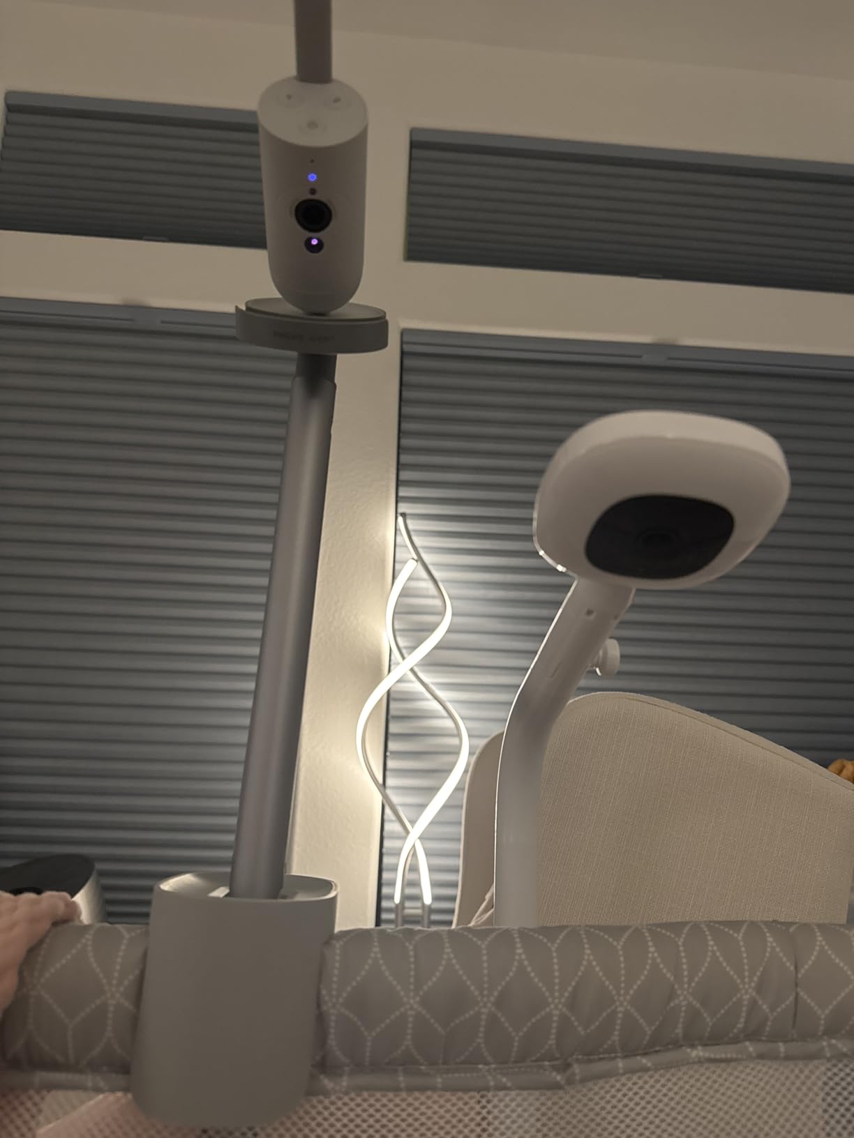 Philips Avent Premium Connected Baby Monitor, 1080p Camera, 5