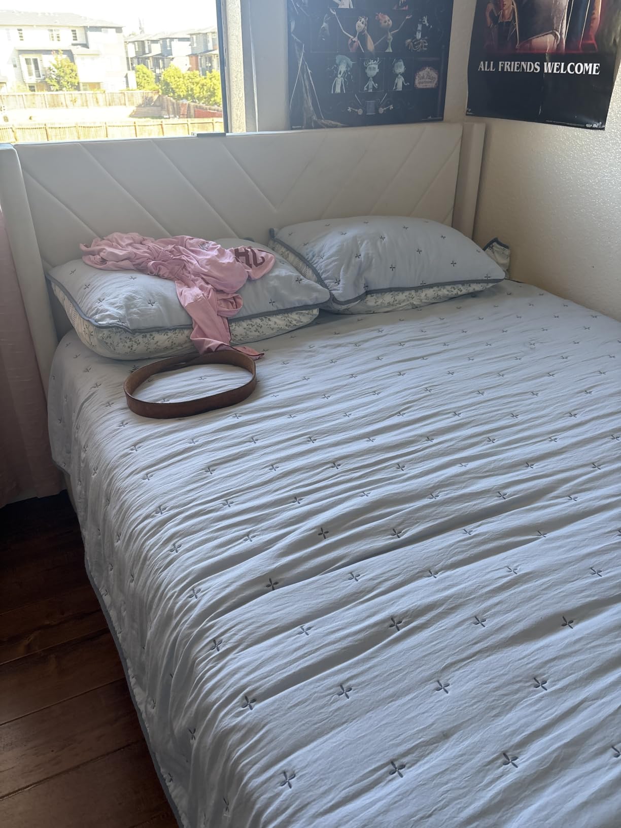 Yaheetech Queen Bed Frame with Chevron Channel-Tufted Headboard, Beige customer photo 2