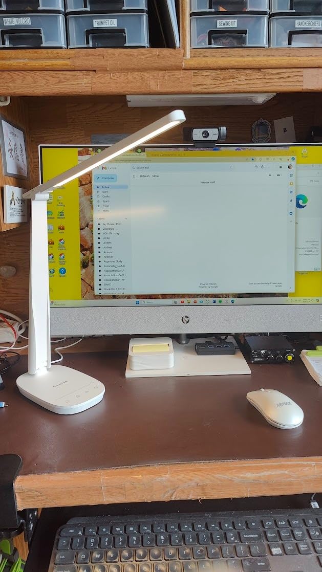 Honeywell HWT-H2 LED Desk Lamp, Eye-Caring Full Spectrum, USB Charging customer photo 1