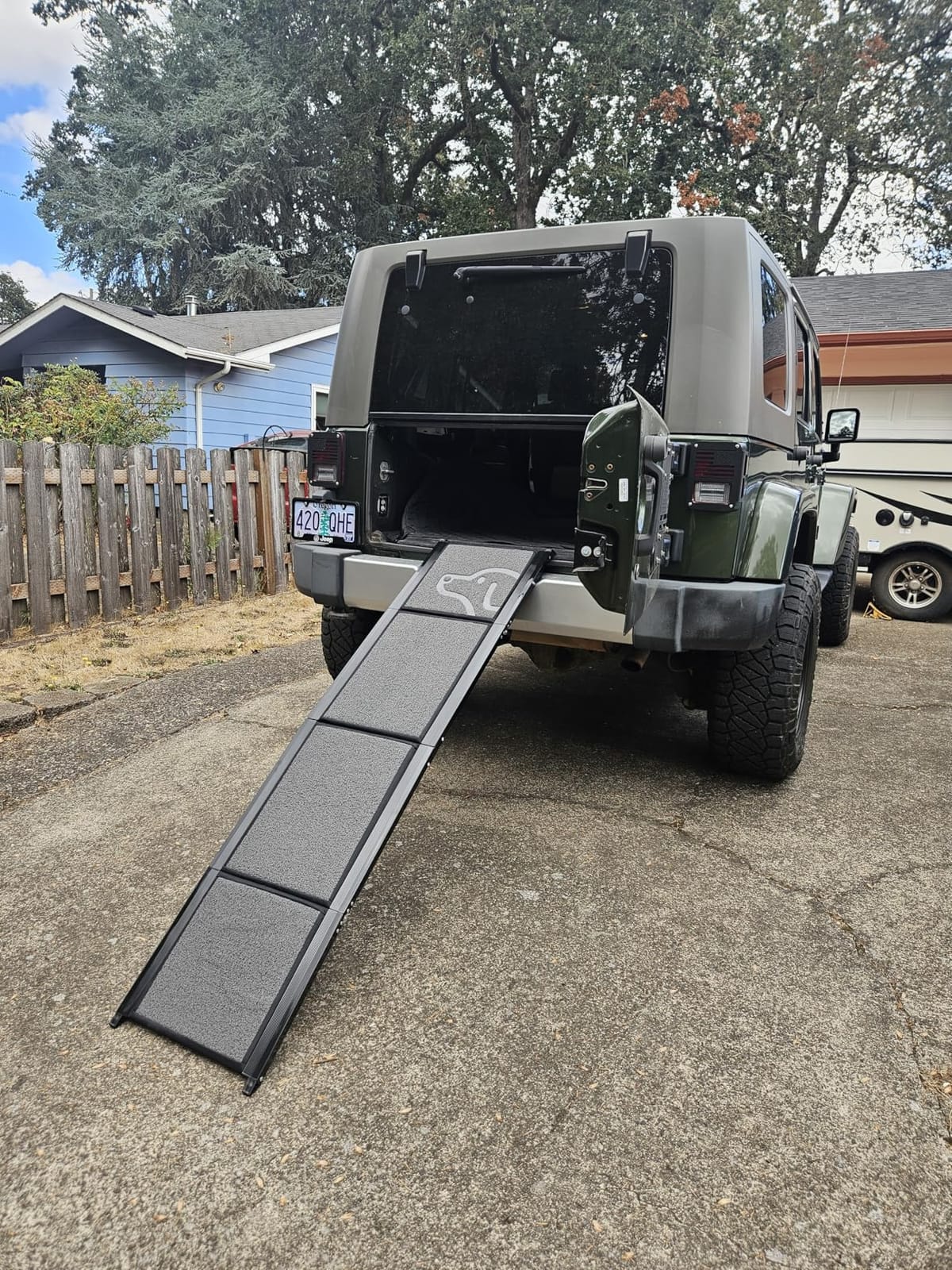 PetThem Dog Ramp for Cars, 71