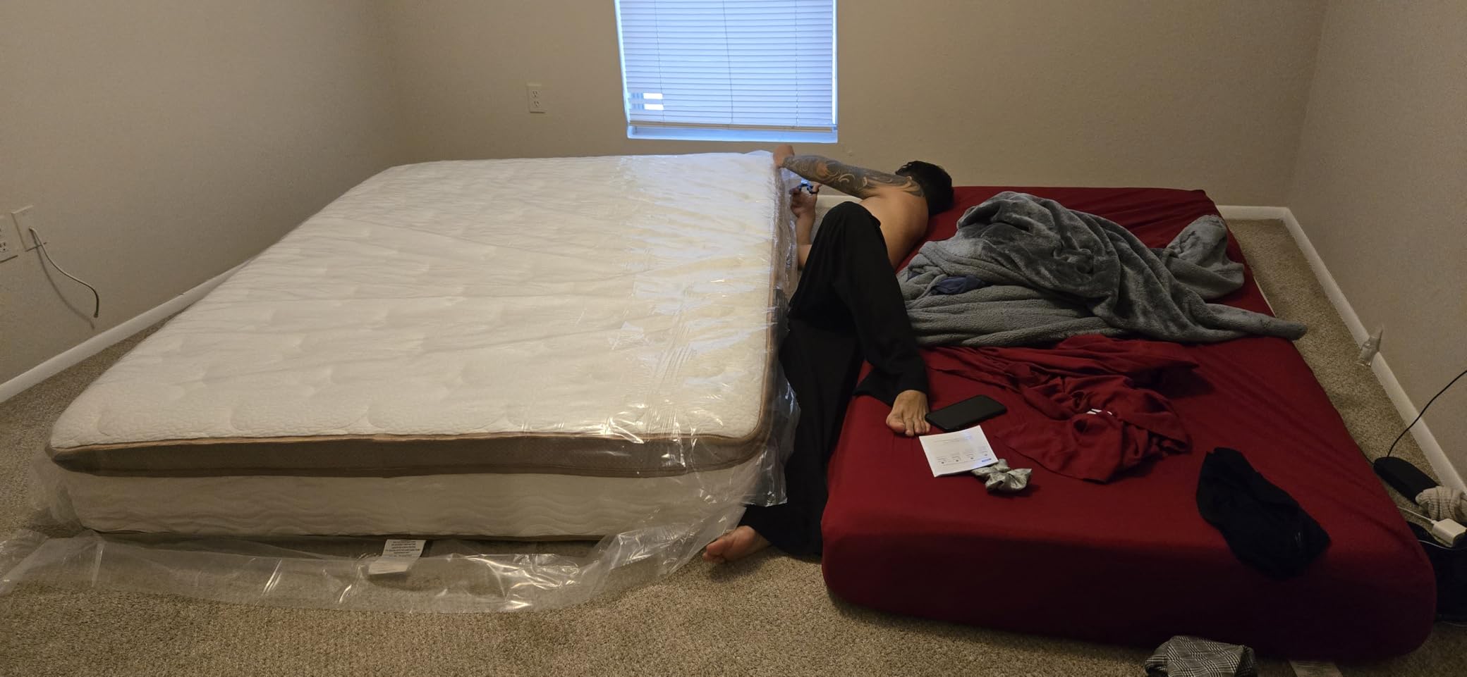 BedStory Queen Mattress 14 Inch - Firm Hybrid Mattress with Orthopedic Spinal Support for Back Pain - 2.0mm Advanced Pocket Spring and Motion Isolation Technology, CertiPUR-US Certified customer photo 1