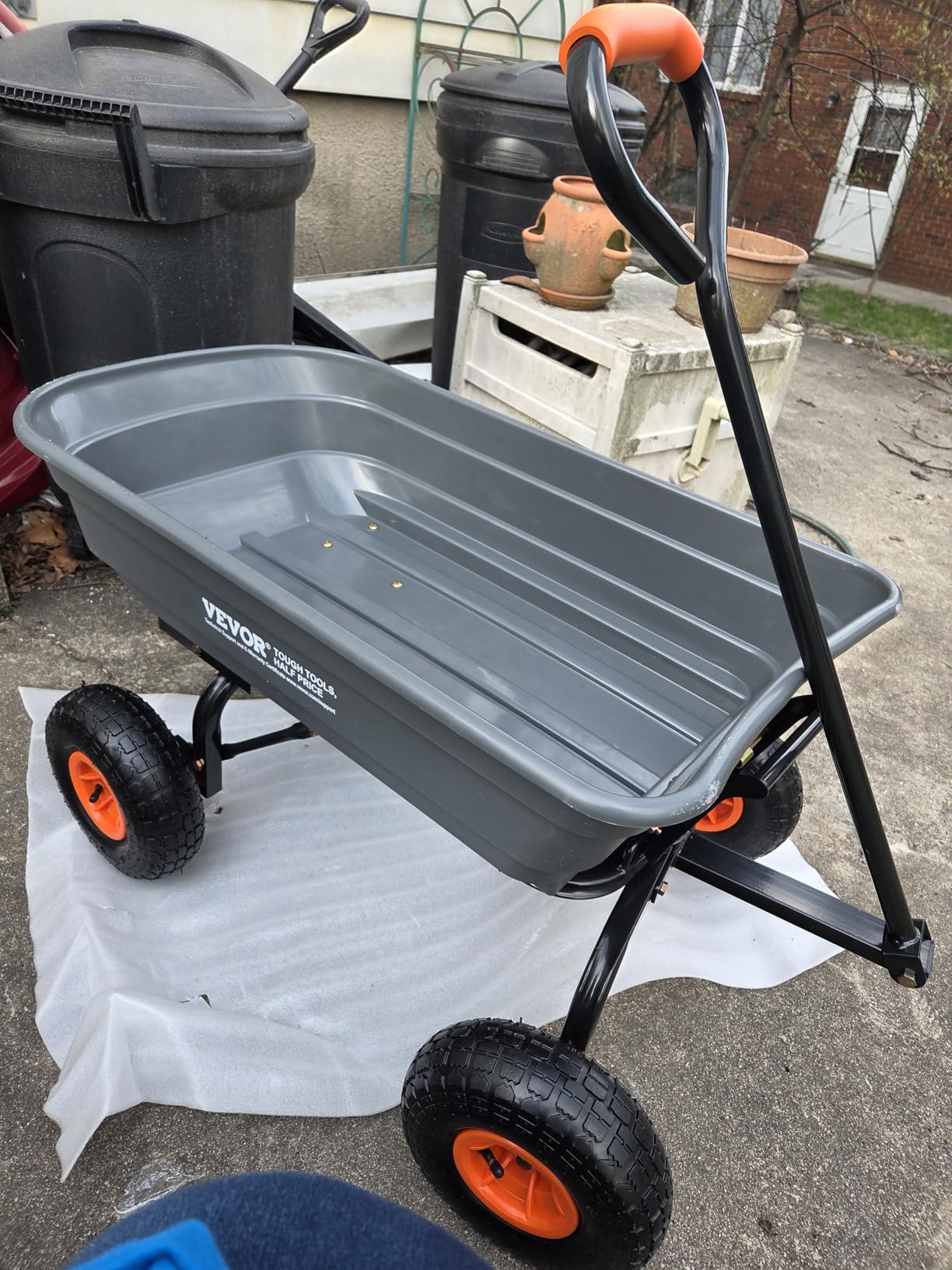 VEVOR Heavy Duty 1200lbs 7 Cu.Ft Wheelbarrow Garden Dump Cart Wagon | For ATV Mower Tractor, 2-in-1 Convertible Handle to Trailer, Durable Poly Utility Barrow with 13 inch All Terrain Wheels customer photo 1