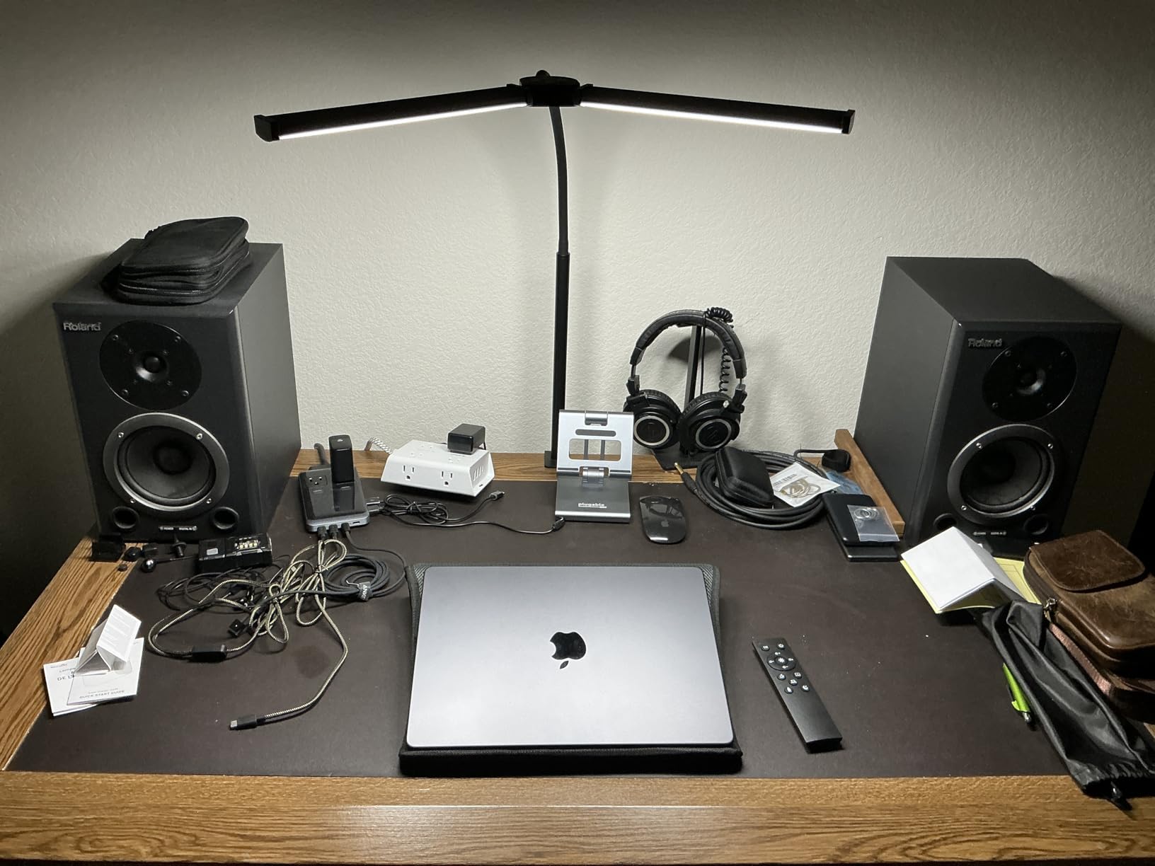 Motumen Led Desk Lamp for Home Office, Eye-Care Desk Light Clamp, Black customer photo 1