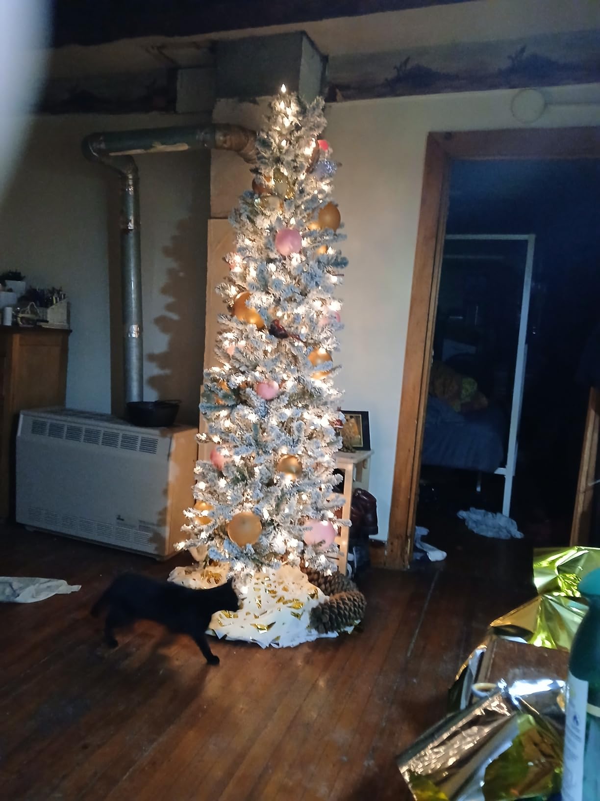 SHareconn 6.5ft Prelit Snow Flocked Artificial Slim Pencil Christmas Tree customer photo 2