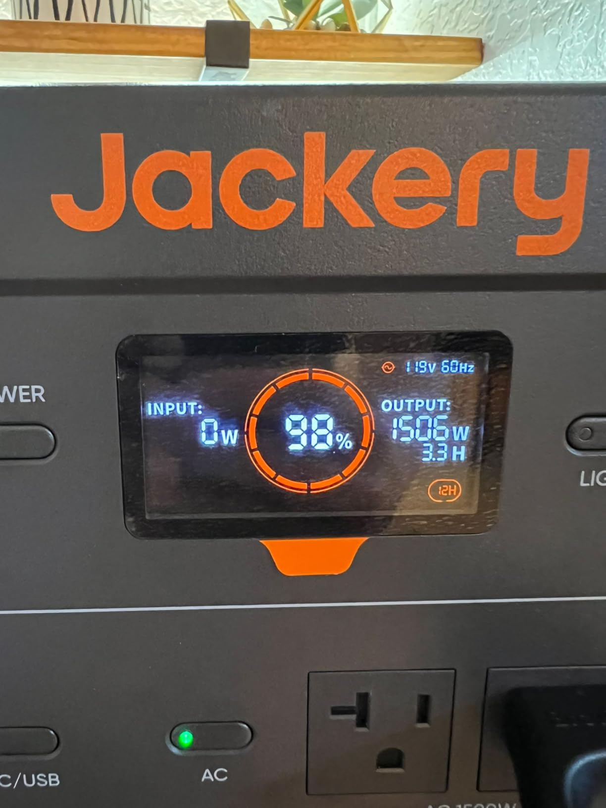 Jackery Explorer 1000 v2 Portable Power Station,1070Wh,1500W customer photo 2