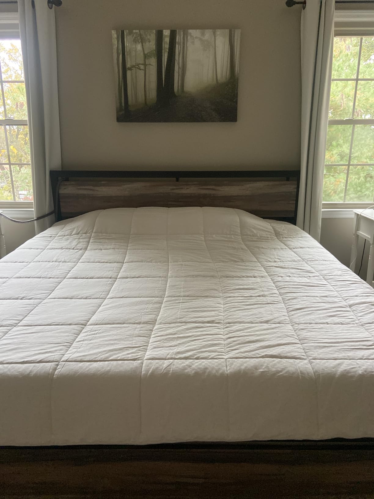 CUDDLE DREAMS Classic Wool Comforter (Midweight for All Season, Queen) customer photo 1