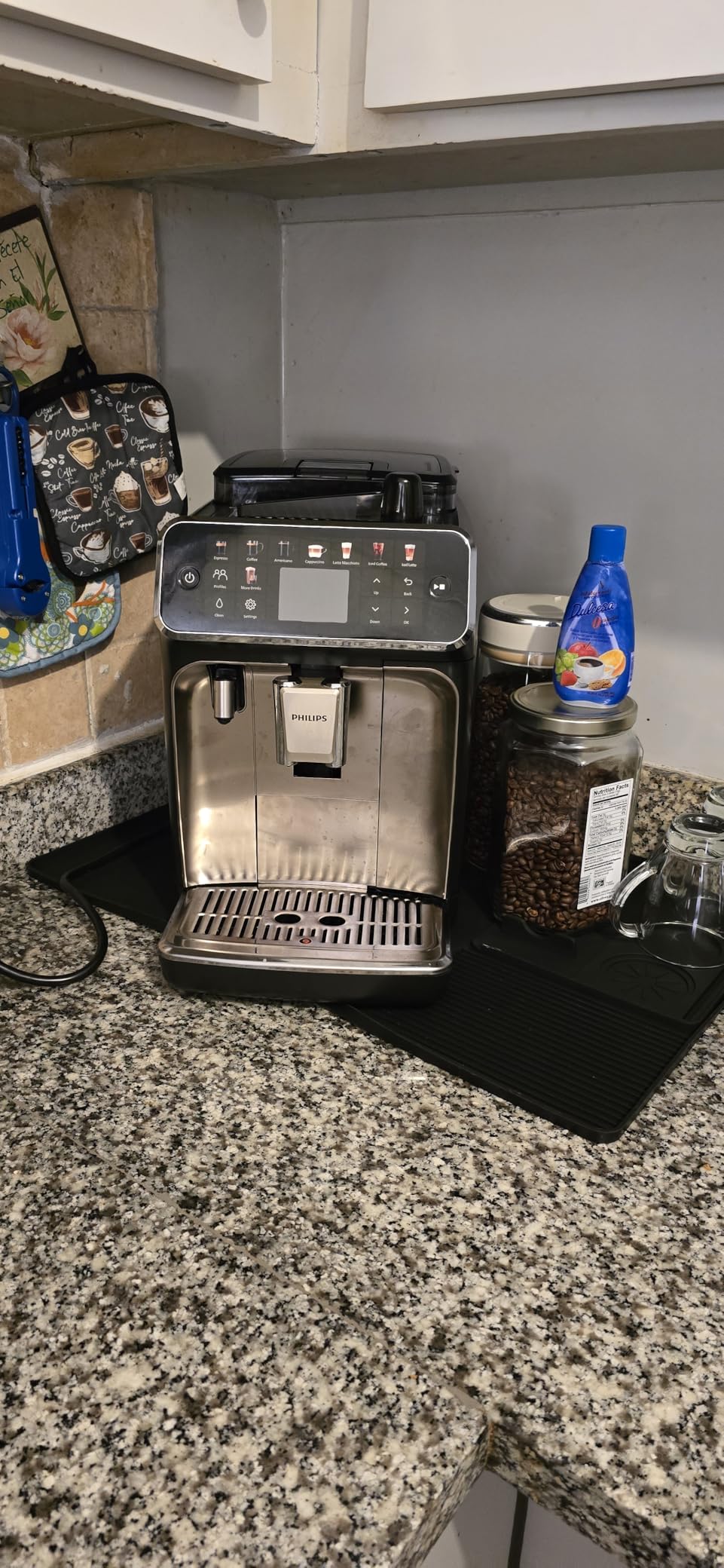 PHILIPS 5500 Series Fully Automatic Espresso Machine, LatteGo Milk System customer photo 1