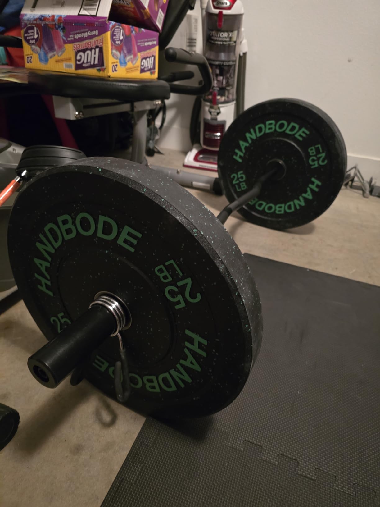 HANDBODE 2-Inch Weight Plates High Bounce, Olympic Bumper Plate Set 45/100/160/190/260/300lb, Colored Weight Plates Set for Home Gym, Barbell Weights Rubber Strength Training Plate for Weight Lifting customer photo 1