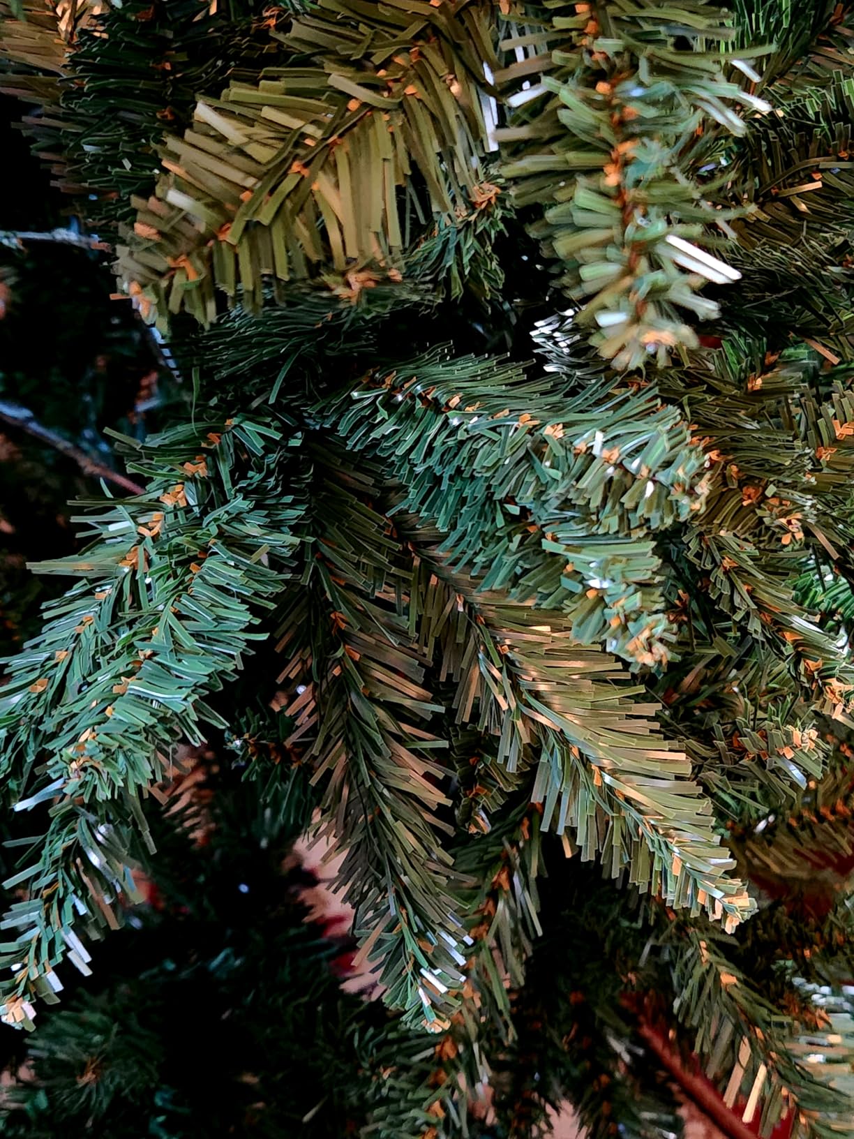 Best Choice Products Unlit Pencil Christmas Tree, 7.5ft Premium Artificial Tree, Realistic Spruce Holiday Decor w/ 1,075 Branch Tips, Metal Base customer photo 2