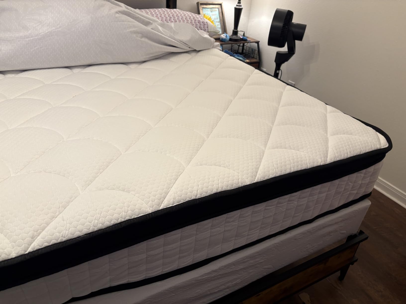 King Size Mattress,12 Inch King Mattress in a Box for Back Pain Relief, Upgrade Memory Foam and Pocket Coils Spring, Medium Firm, Excellent Motion Isolation, Edge Support, 80x76x12 customer photo 1