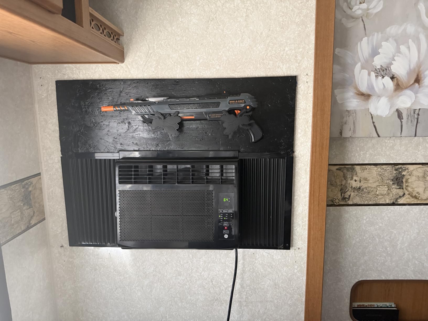 GE 6,000 BTU Electronic Window Air Conditioner, Cools Rooms up to 250 sq ft, Digital Controls with Remote, Energy Saver Mode, 24Hr Timer, Easy Install Kit Included, White customer photo 1
