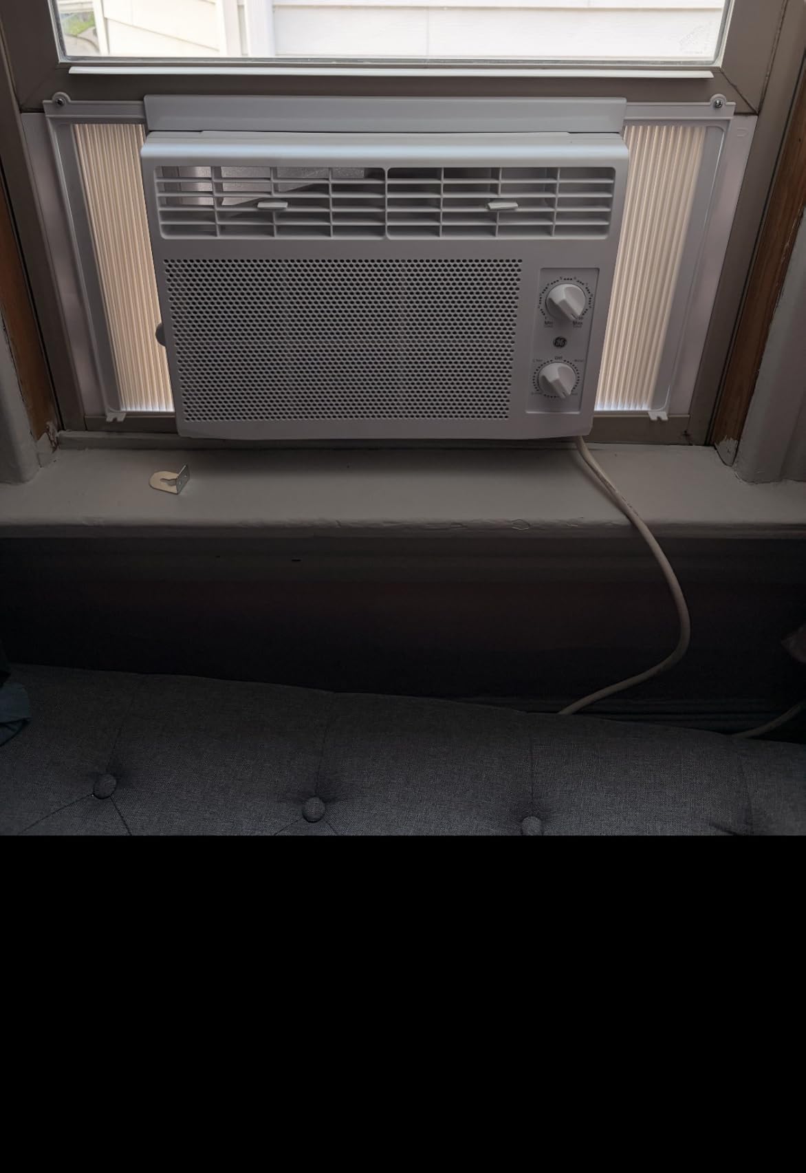 GE Window Air Conditioner 5,000 BTU AC Unit for Small Spaces up to 150 sq ft with Manual Controls & 2 Cooling Modes, Easy Install Kit, White customer photo 1
