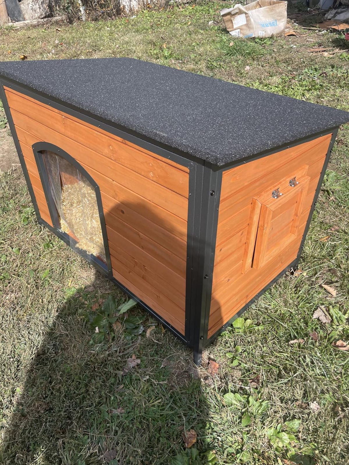 Outdoor XXL Insulated Wooden Dog House Weatherproof Chew Resistant Frame customer photo 2