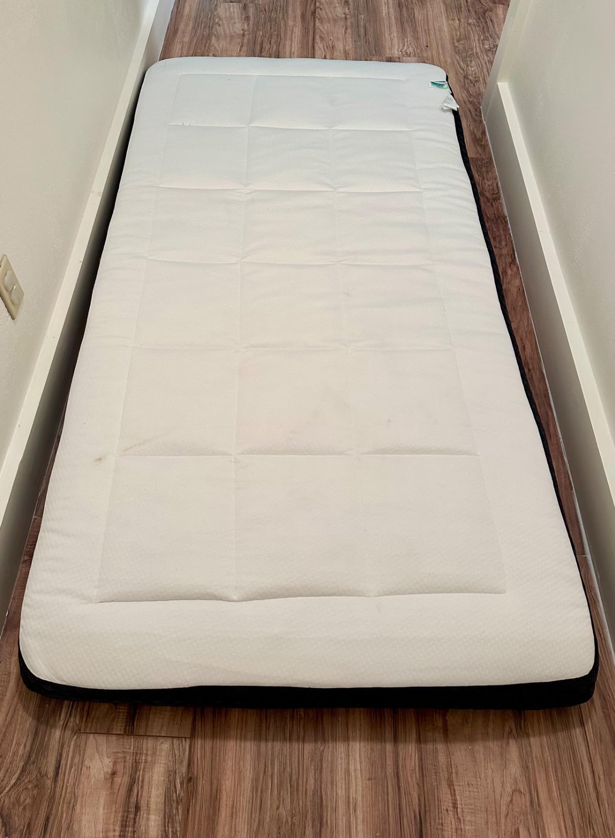 14 Inch Queen Mattress for Heavy People, Cooling Hybrid Mattress with Ice Silk Cover & Gel Memory Foam, 7-Zone Ergonomic Support, Extra Firm Bed with Strong Edge Support, No Sagging & Pressure Relief customer photo 2