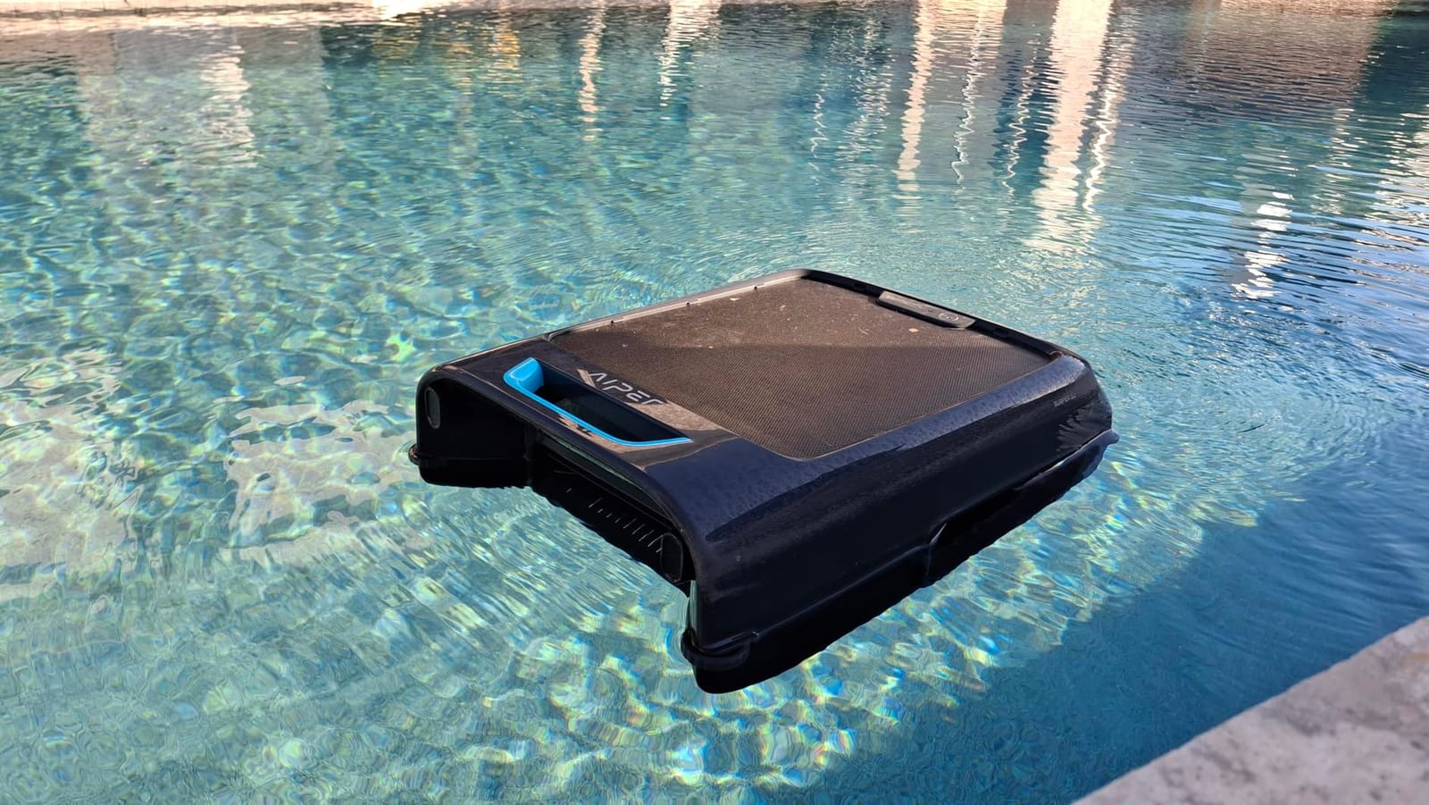 AIPER EcoSurfer S2 Solar Pool Skimmer Robot 24/7 Continuous Cleaning, Gray customer photo 1