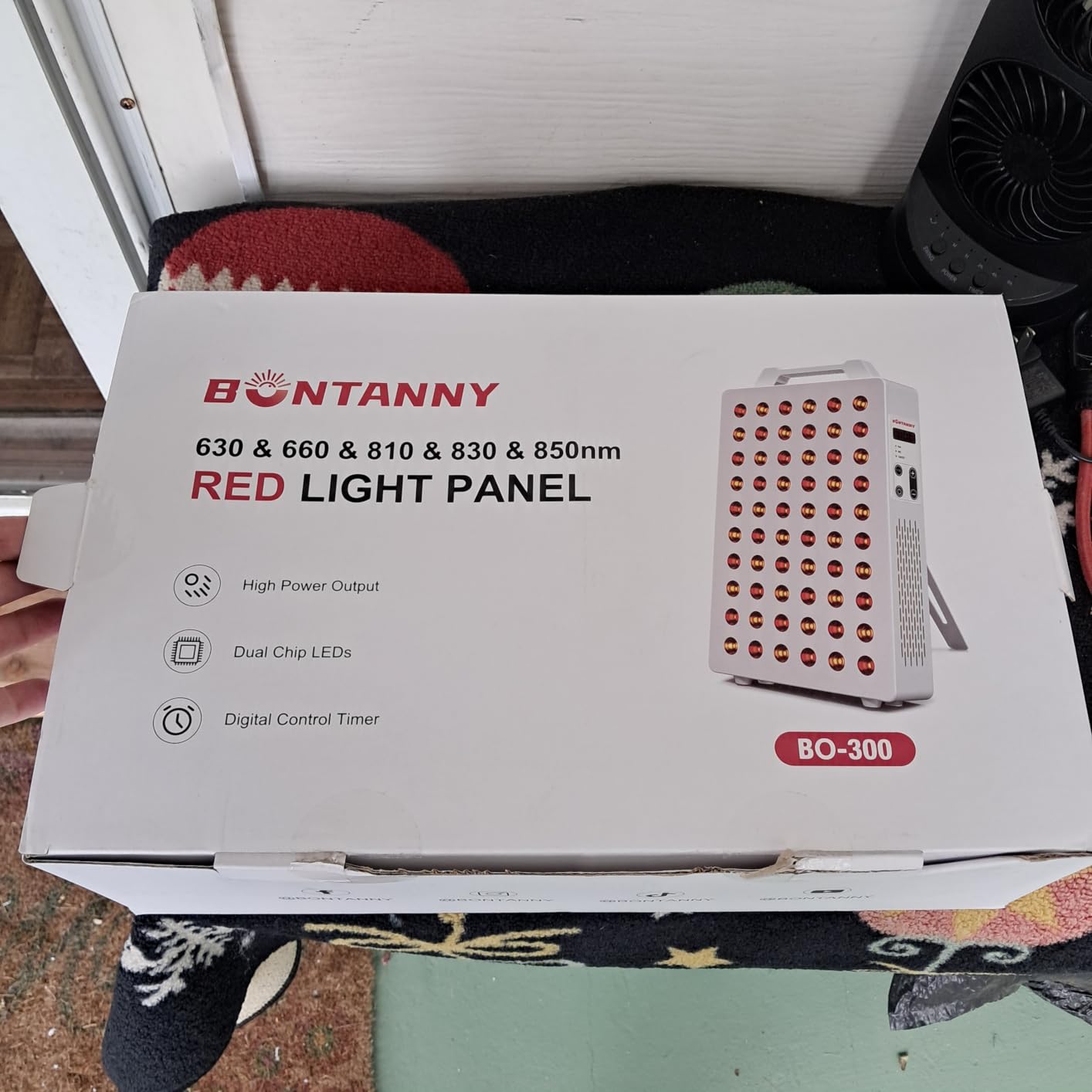 BONTANNY Red Light Therapy, 630/660/810/830/850nm 5 Wavelengths Red Near Infrared Light Device with 60 Dual Chip Clinical Grade LEDs, Remote Control, Timer for Face, Body, Pain Relief, BO-300 (White) customer photo 1