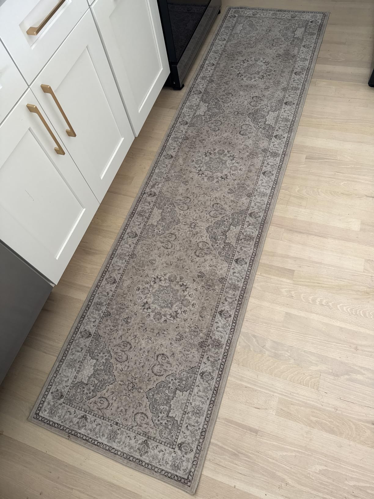 5x7 Living Room Area Rugs: Washable Non-Slip Stain Resistant Rug for Bedroom Dining Room Vintage Ultra Soft Indoor Carpet for Nursery Kitchen Farmhouse Thin Floor Mat for Home Office (5x7 Beige) customer photo 1