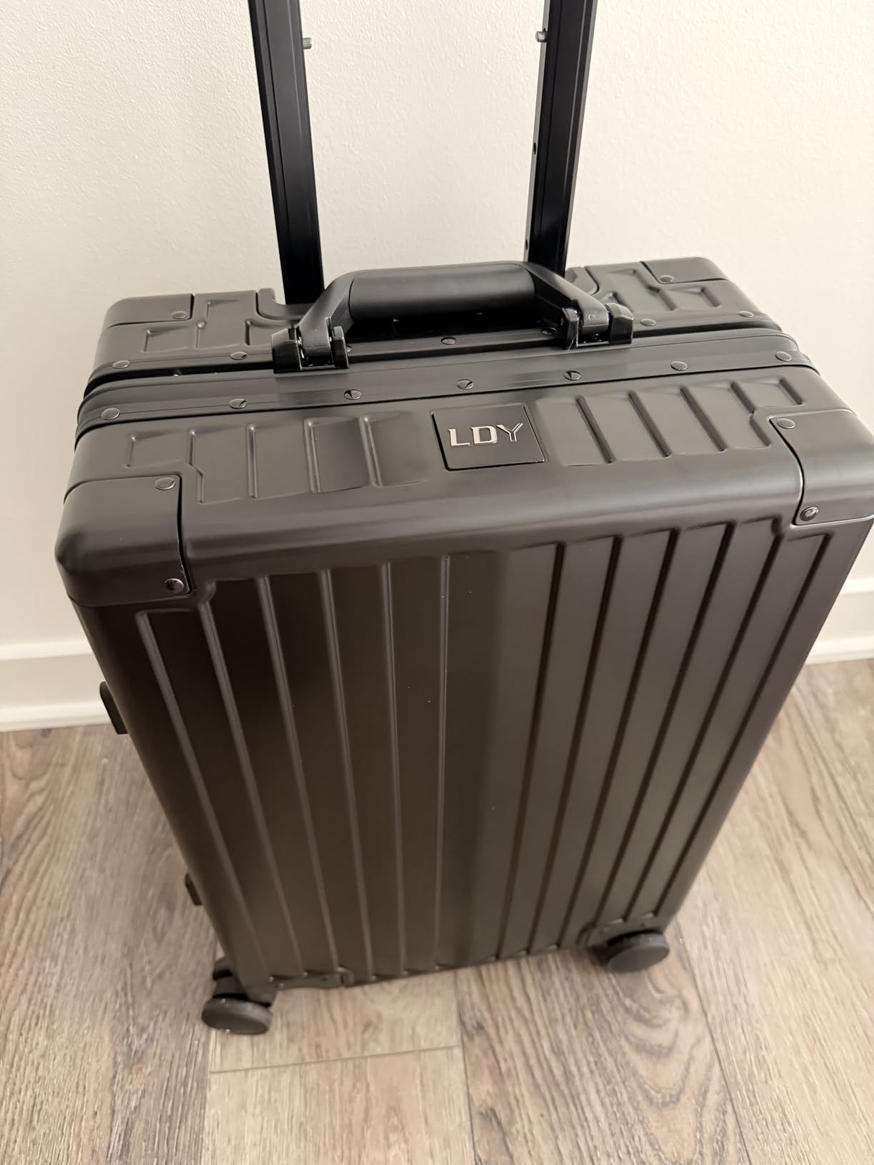UrbanExplorer All Aluminum Carry On Luggage 22x14x9 Airline Approved Heavy Duty Hard Shell Suitcases Zipperless Suitcase with TSA Lock, Sliver, 20 Inch customer photo 2