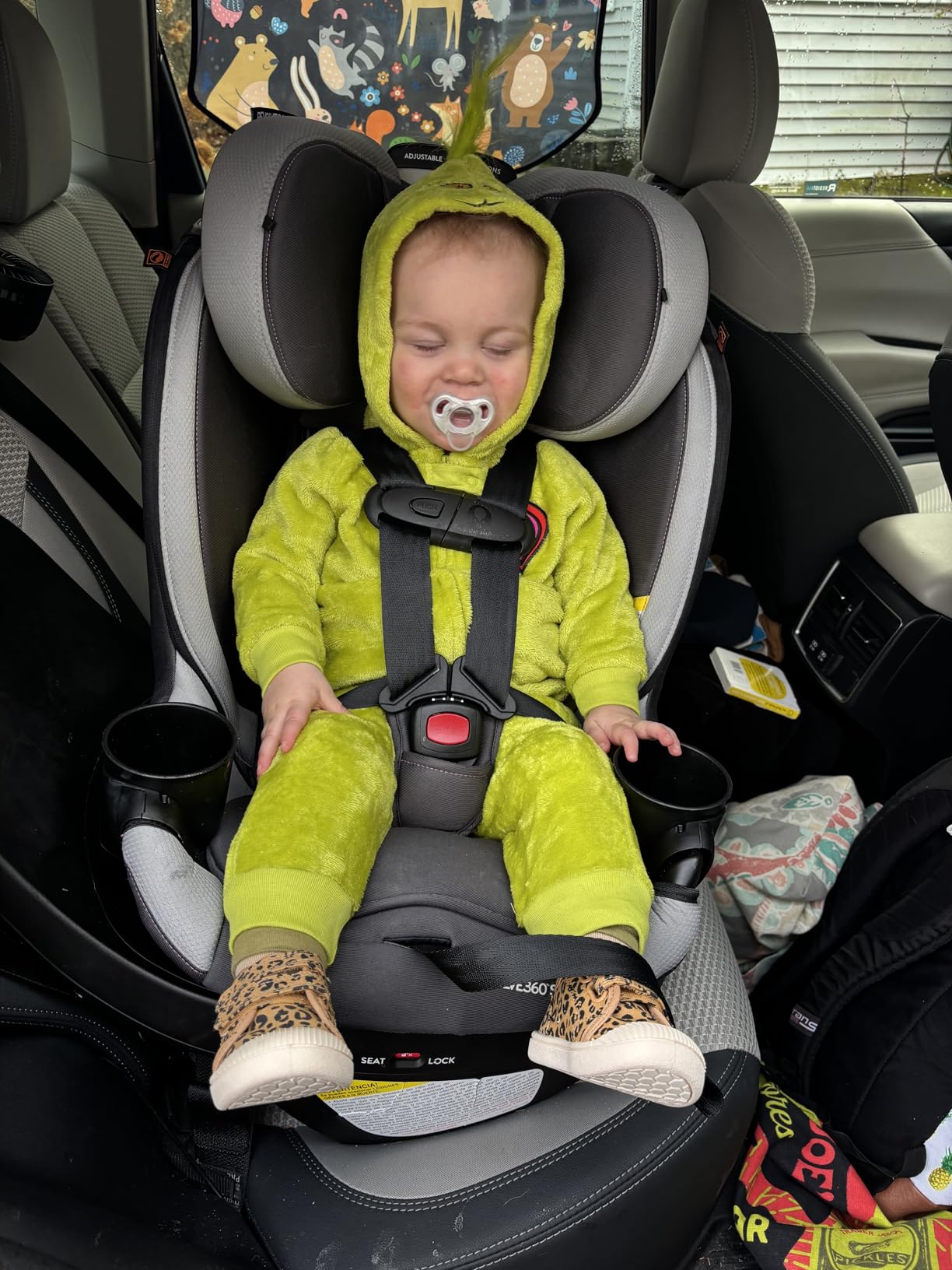 Evenflo Revolve360 Slim 2-in-1 Rotating Car Seat customer photo 1