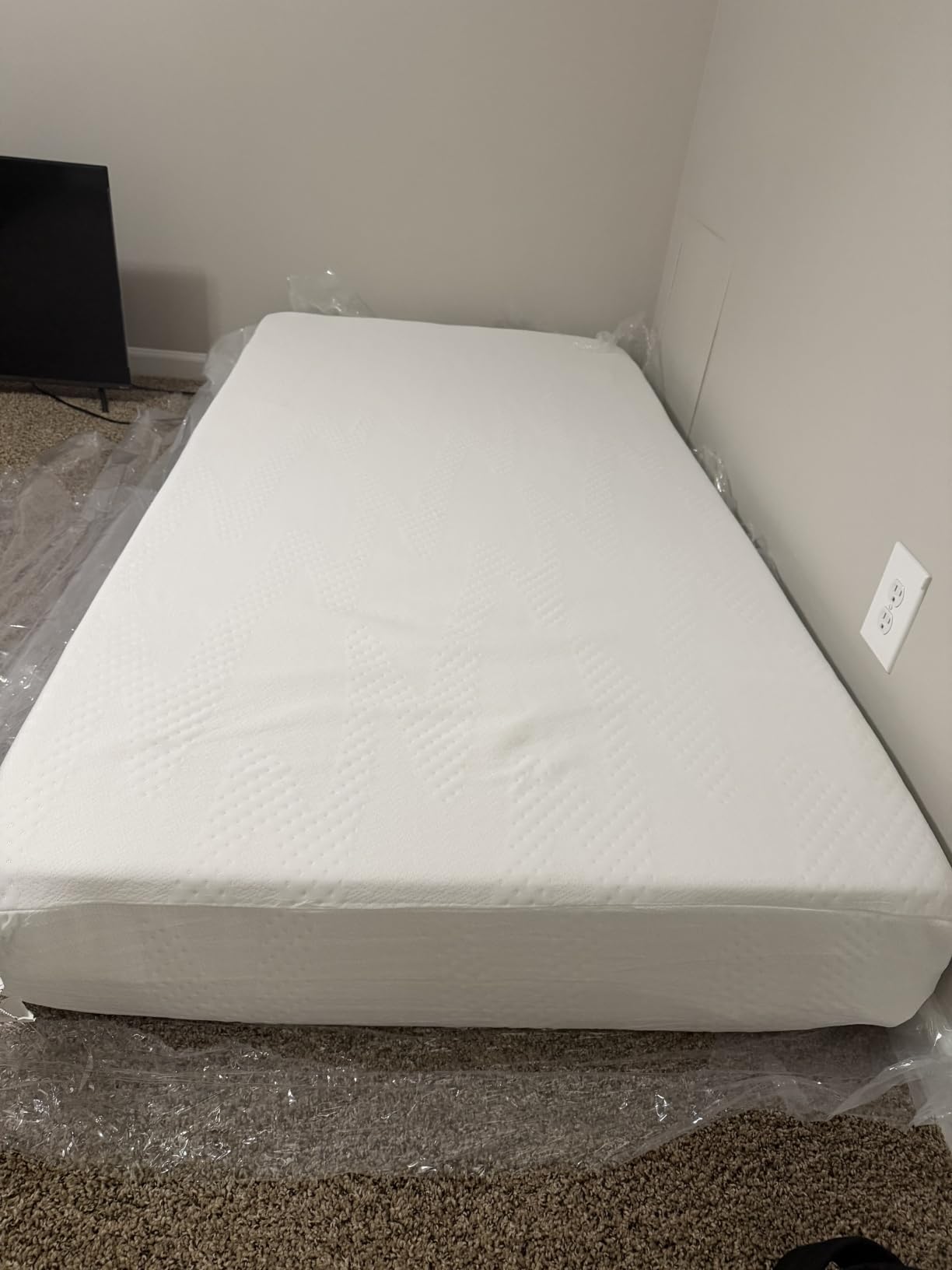 Novilla 12 Inch Queen Mattress in a Box, Gel Memory Foam for Cooling Night | Comfort & Pressure Relief, CertiPUR-US Certified customer photo 2