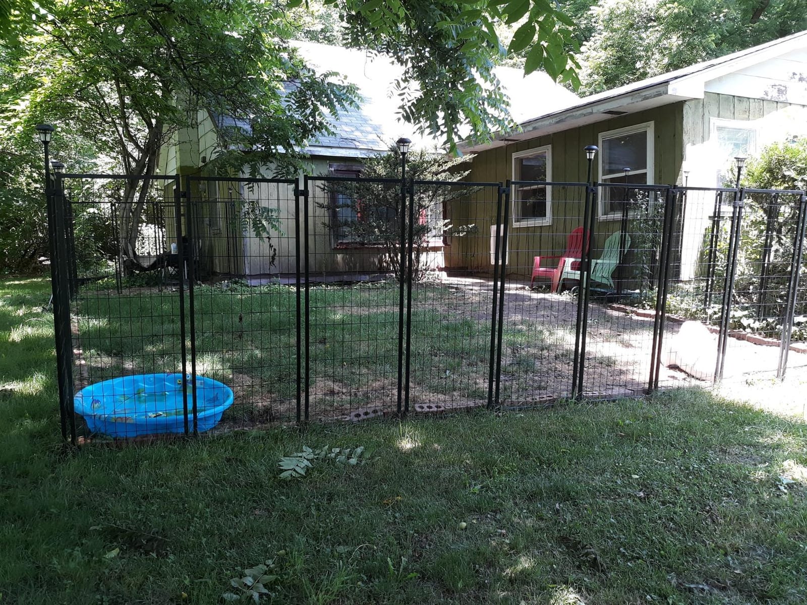 PawHut Outdoor Dog Kennel with Roof, 6' x 6' x 6' Heavy Duty Welded Wire Dog Playpen Enclosure with Escape-Proof Lock, UV-Resistant & Waterproof Cover, for Large Dogs, Chickens, Ducks, Silver | Heavy Duty Welded Wire Dog Playpen Enclosure, Escape-proof Lock, UV-Resistant & Waterproof Cover, for Chickens, Ducks customer photo 1