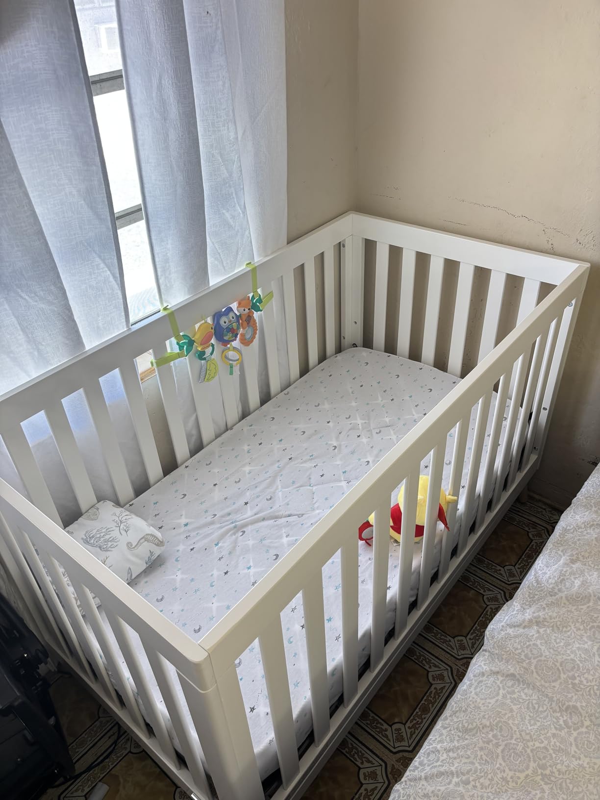 Delta Children Essex 4-in-1 Convertible Crib - Greenguard Gold Certified, Chestnut customer photo 1