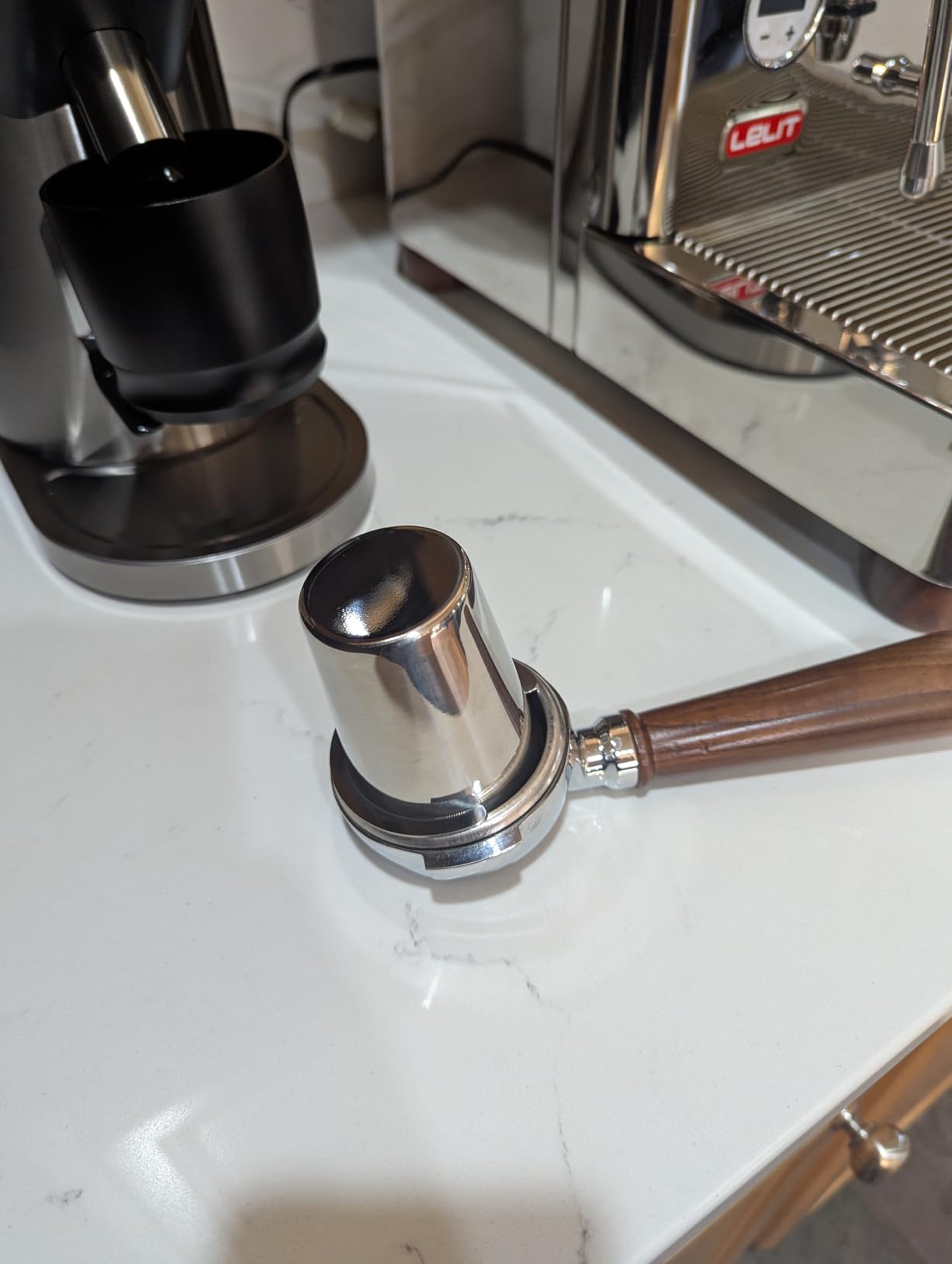 MOKKOM 64mm Flat Burr Coffee Grinder,Espresso Grinder,100 Grind Settings customer photo 1