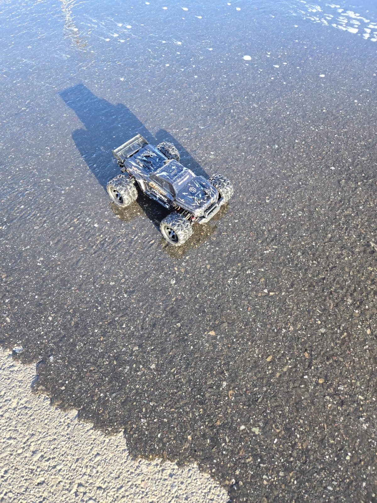 DEERC 9309E All Terrain Fast RC Cars for Adults 40KPH,4WD Electric Off-Road Remote Control Monster Truck,2.4Ghz High Speed Car,Waterproof Monster Truck with 2 Batteries for Boys & Kids customer photo 2