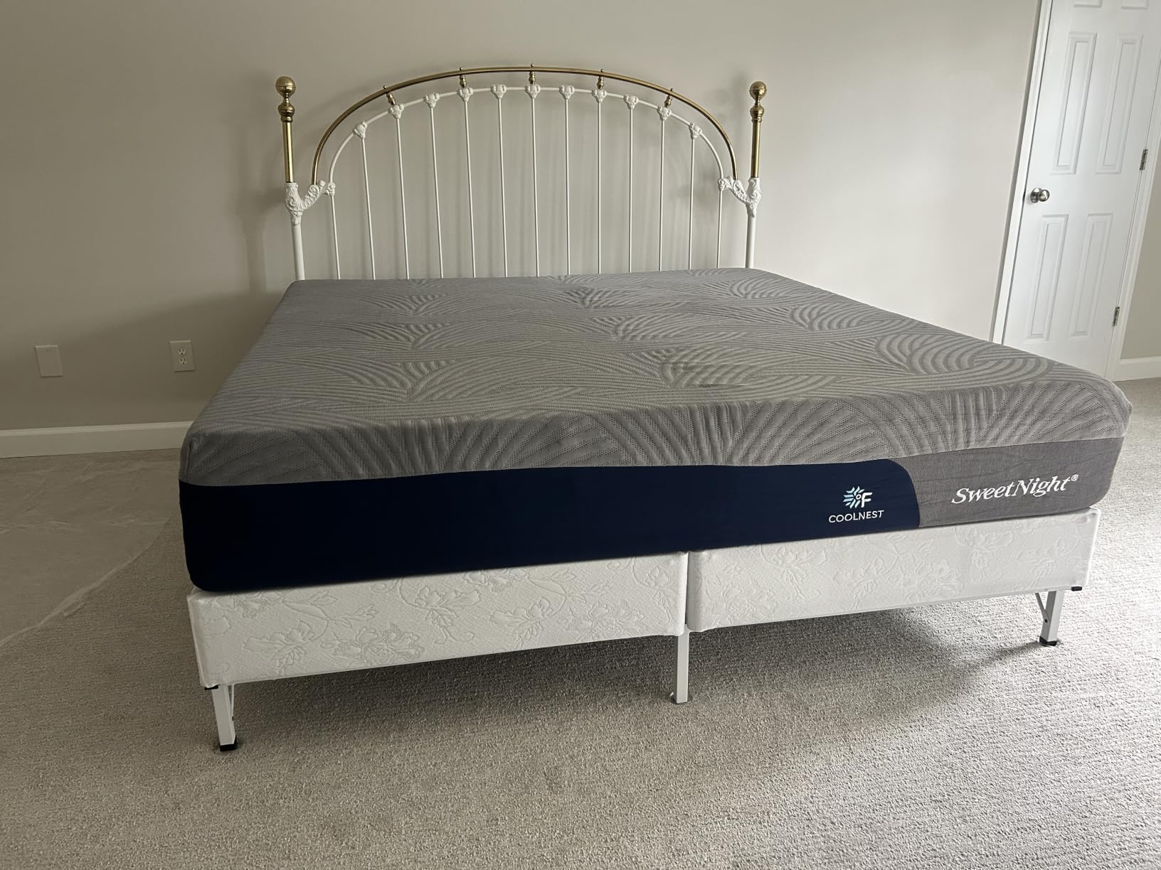 Sweetnight CoolNest Queen Mattress, 14 Inch Cooling Memory Foam Mattress customer photo 1