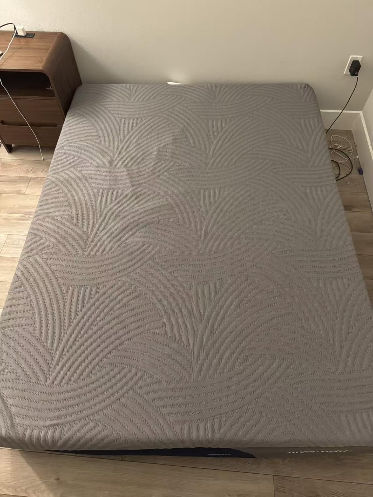 Sweetnight CoolNest 14 Inch King Size Mattress,Cooling Memory Foam Mattress customer photo 1