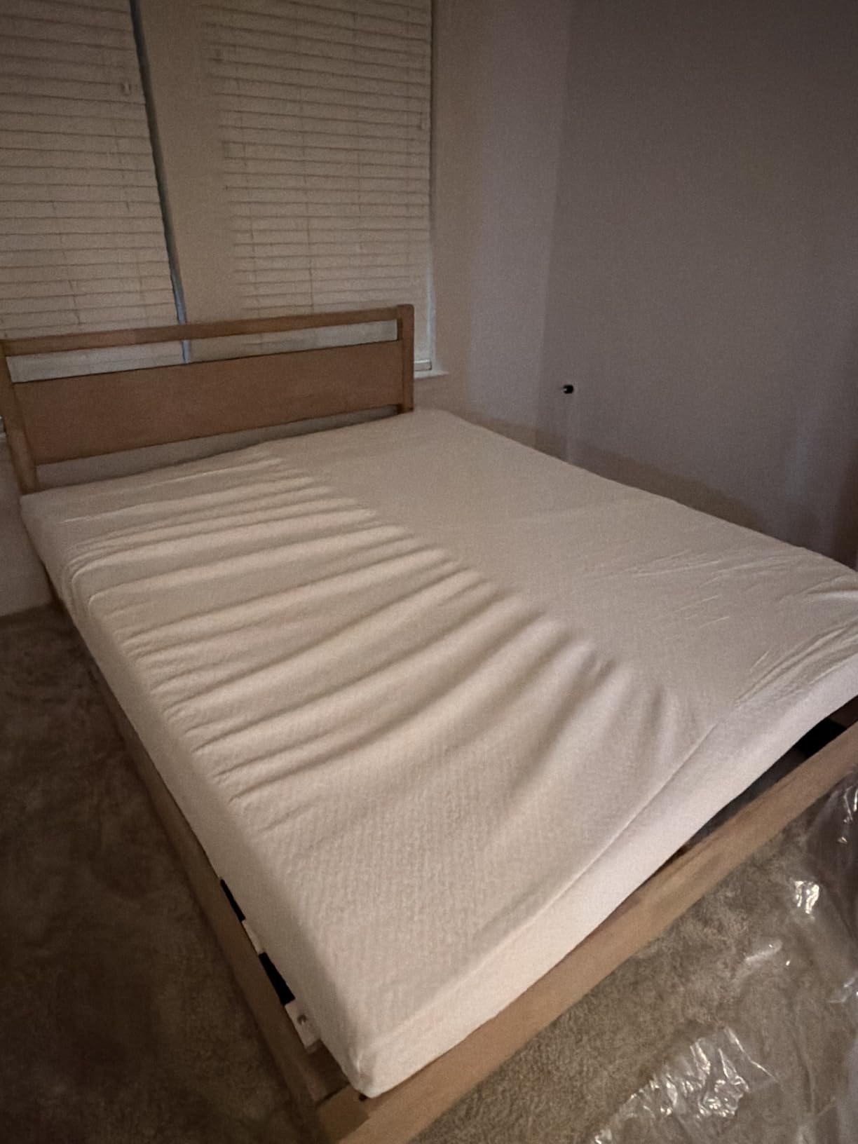 LIFEMENT Queen Mattress, 10 Inch Queen Size Mattress, Basic Copper Cooling Gel Memory Foam Mattress in a Box, Pressure Relief with Medium Firm Support, CertiPUR-US Certified, 80''L x 60''W customer photo 2