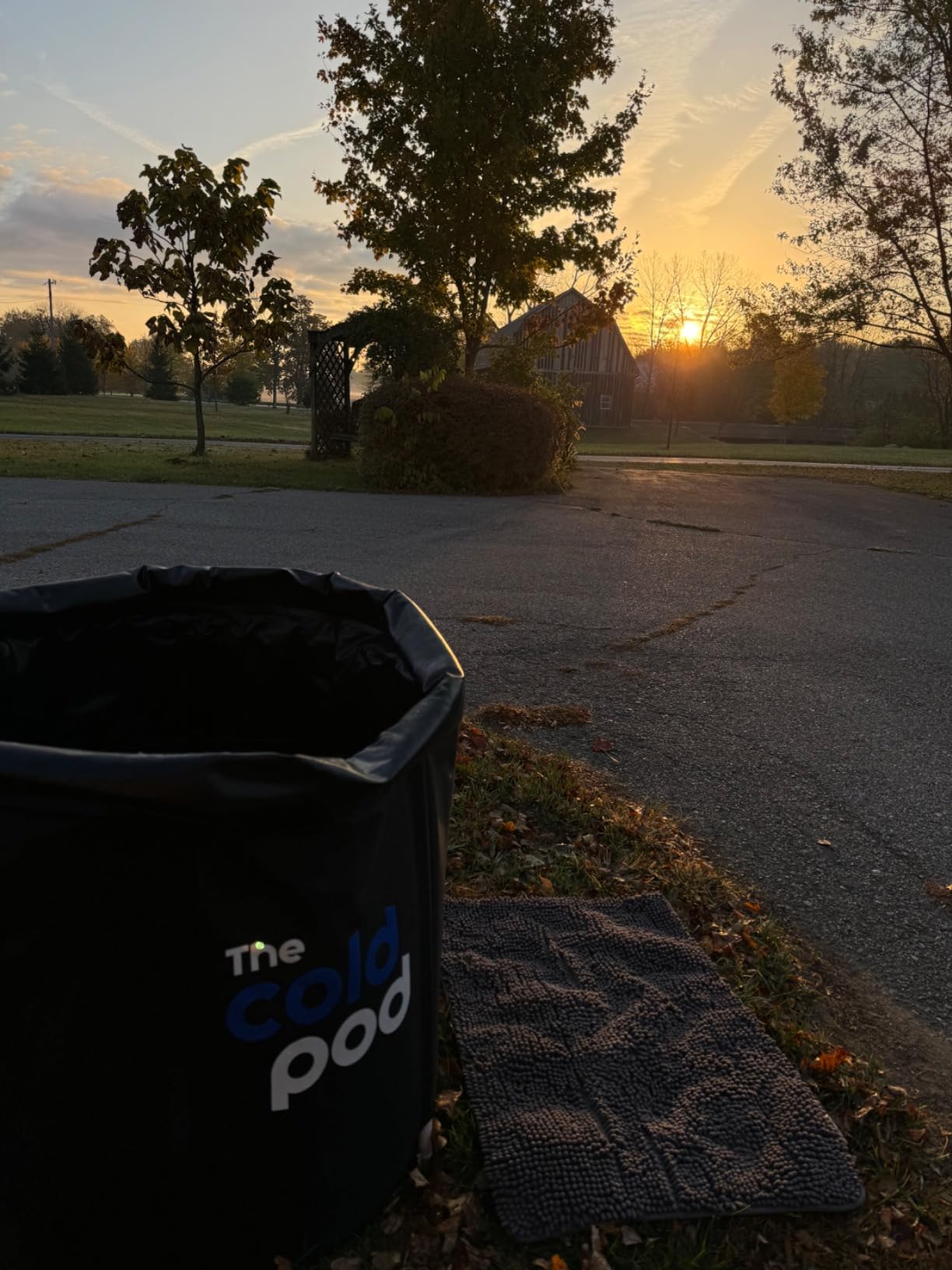 The Cold Pod Cold Plunge Tub: 85 Gal Round Tub with Full-Wrap UV-Reflective Insulation Cover Bundle for Indoor & Outdoors Use - Portable Ice Bath Tub for Athletes&Crossfitters &Wim Hof Enthusiasts customer photo 2