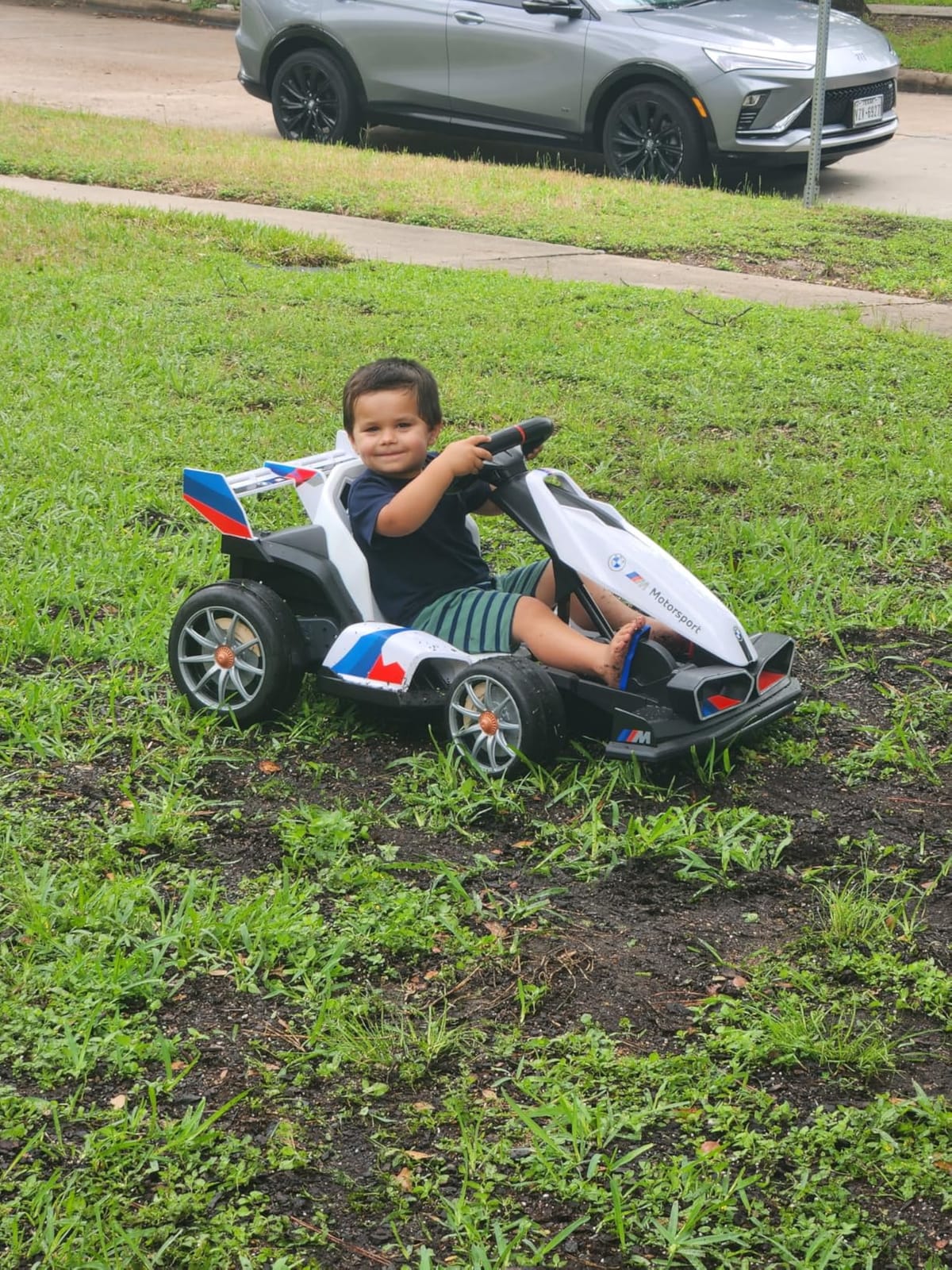 Wanan 36V Electric Go Kart with Adjustable Seat, Licensed BMW Drift Kart with Dual Motors, Crazy Go Cart for Kids Ages 6-12, LED Lights, Drift Mode and 2 Speed (Red) customer photo 1