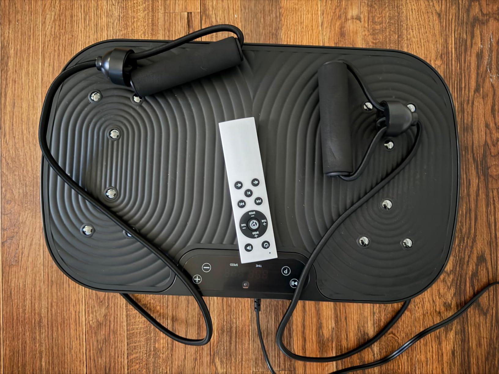 Vibration Plate Exercise Machine, 130 Levels Full Body Workout Vibrating Plate for Lymphatic Drainage Weight Loss, 450 Lbs Capacity Shake Platform with Bluetooth for Women Men customer photo 2