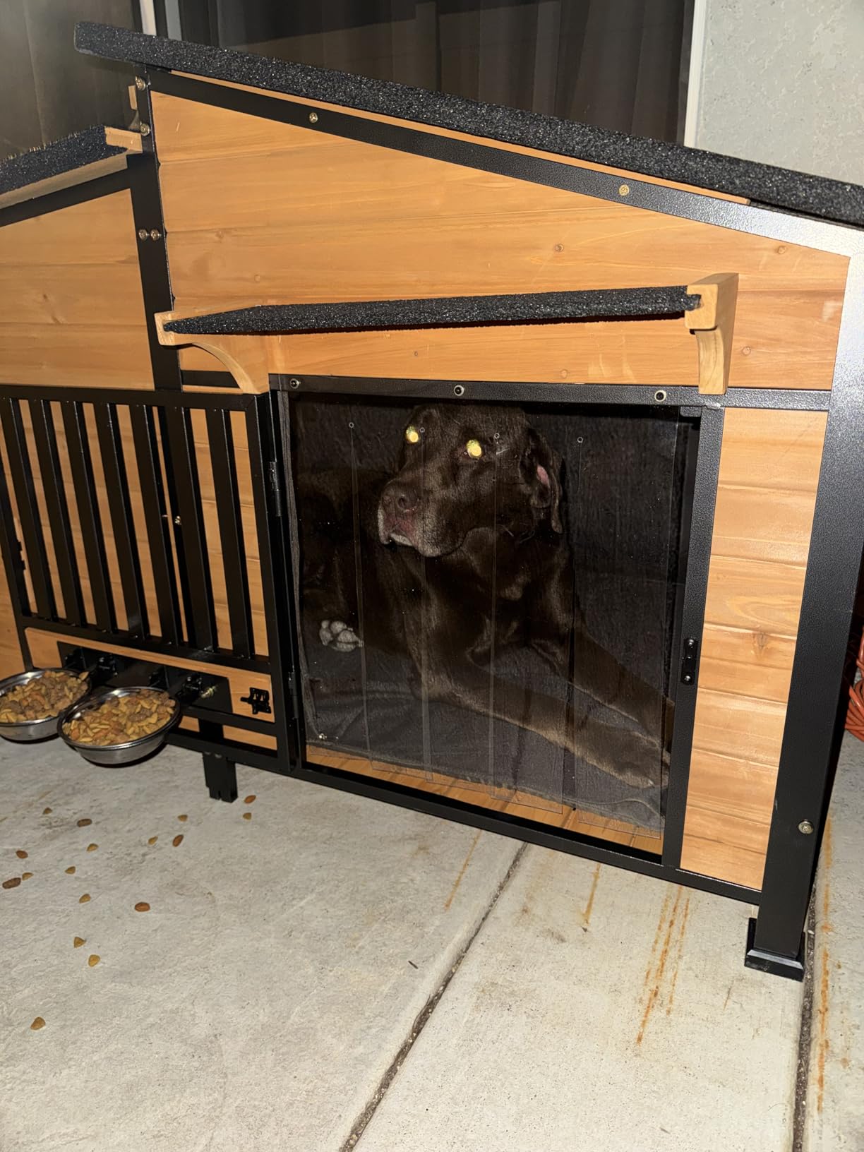 GUTINNEEN Extra Large Heated Dog House Insulated Dog Kennel Weatherproof Dog Shelter with Safe Heating Pad, Chew-Proof Metal Frame, Rotatable Spill-Proof Bowl for Large Dog Breeds, 60