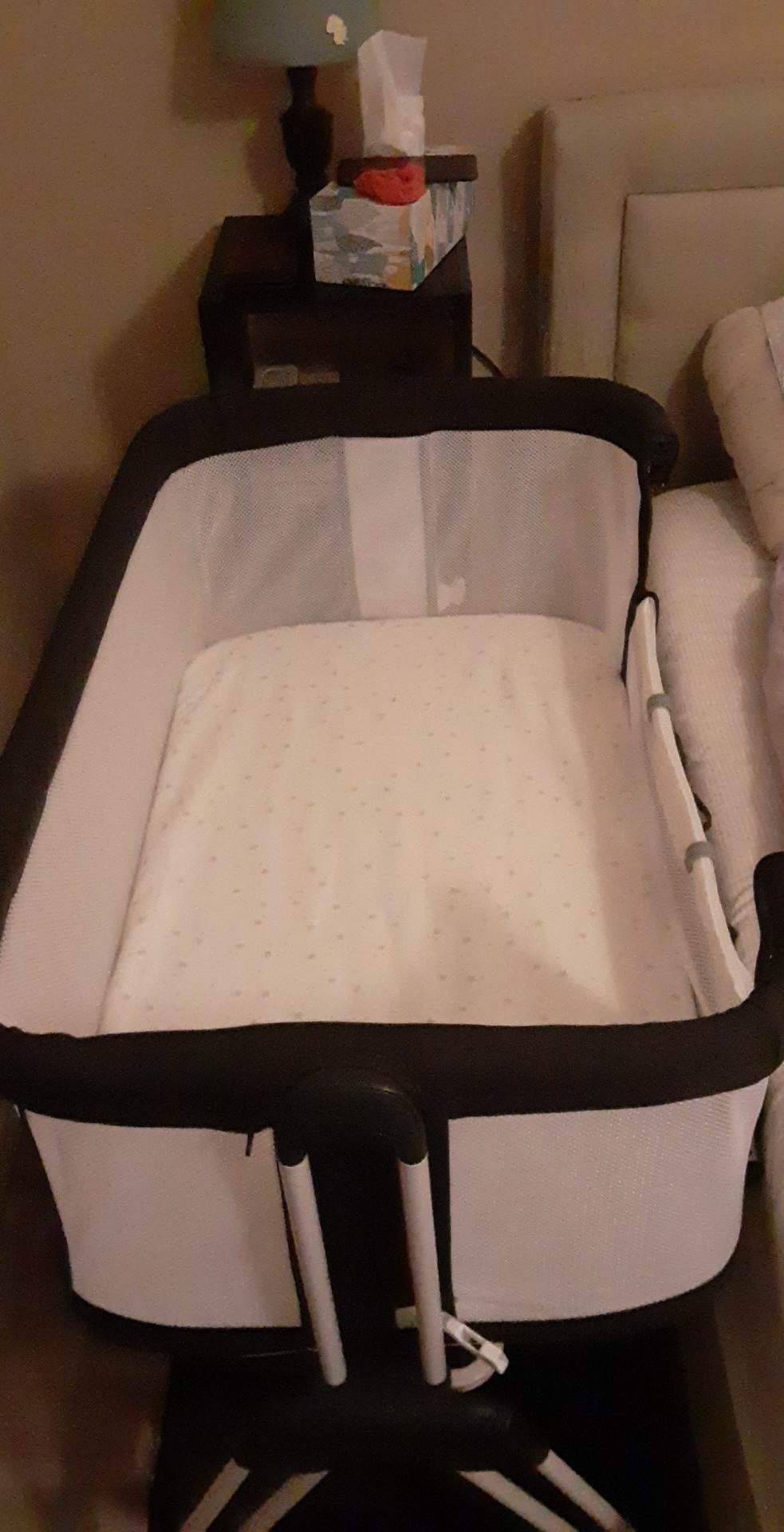 Fodoss Baby Bassinets Bedside Sleeper - 3-in-1 Stable Bassinet for Newborns customer photo 1