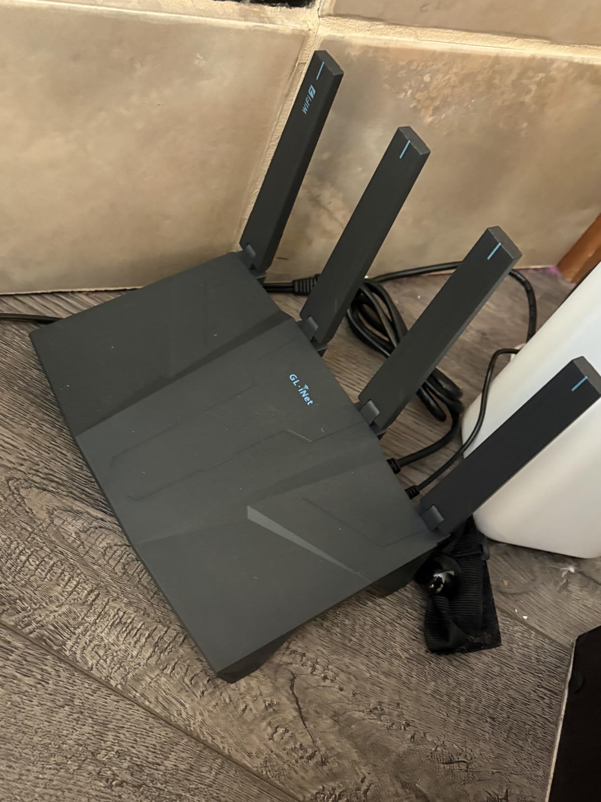 GL.iNet GL-BE6500 Flint 3e Wi-Fi 7 Router with VPN for Home and Gaming customer photo 1
