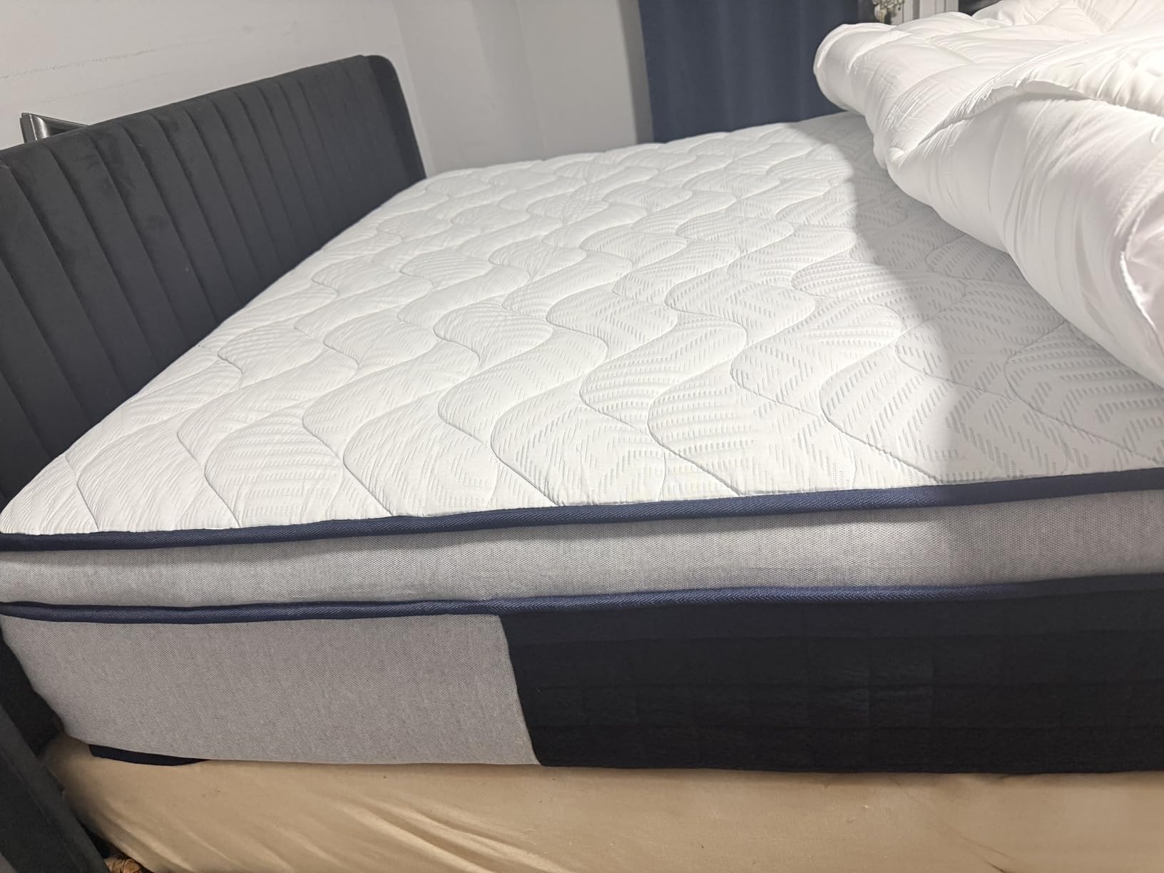 Extra Firm Queen Mattress 14 Inch, Deep Sleep Hybrid Mattress for Lumbar Support & Back Side Sleepers, Pain Relief Mattresses in a Box with Pocket Springs & Cooling Gel - 365-Night Trial, CertiPUR-US customer photo 1