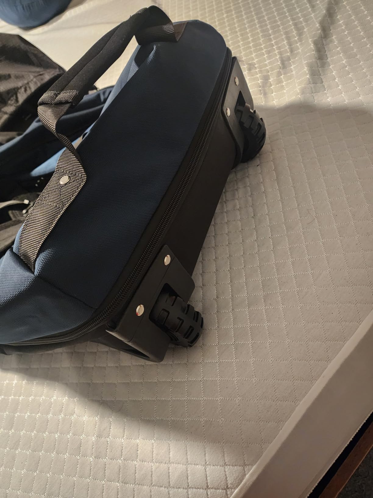 Rolling Duffle Bag with Wheels,110L/140L Expandable Soft-Sided Foldable Duffle Bag with 2 Rubber Wheels,Packable 32” Rolling Carry-On with Pockets & Compartments (Dark blue) customer photo 2