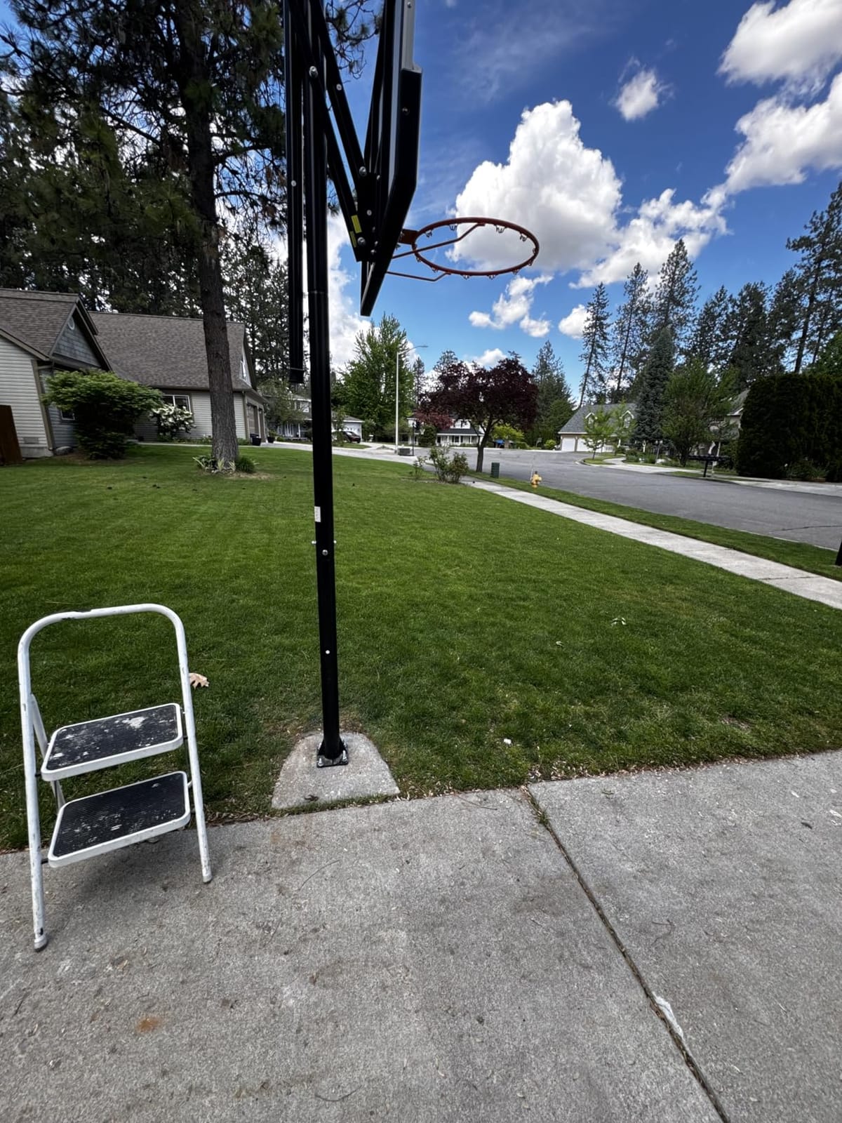 Yohood In Ground Basketball Hoop Outdoor 10FT Adjustable Height with Crank, in-Gound Basketball Goal System with 50 Inch Shatterproof PC Backborad and Solid Steel Rim customer photo 2