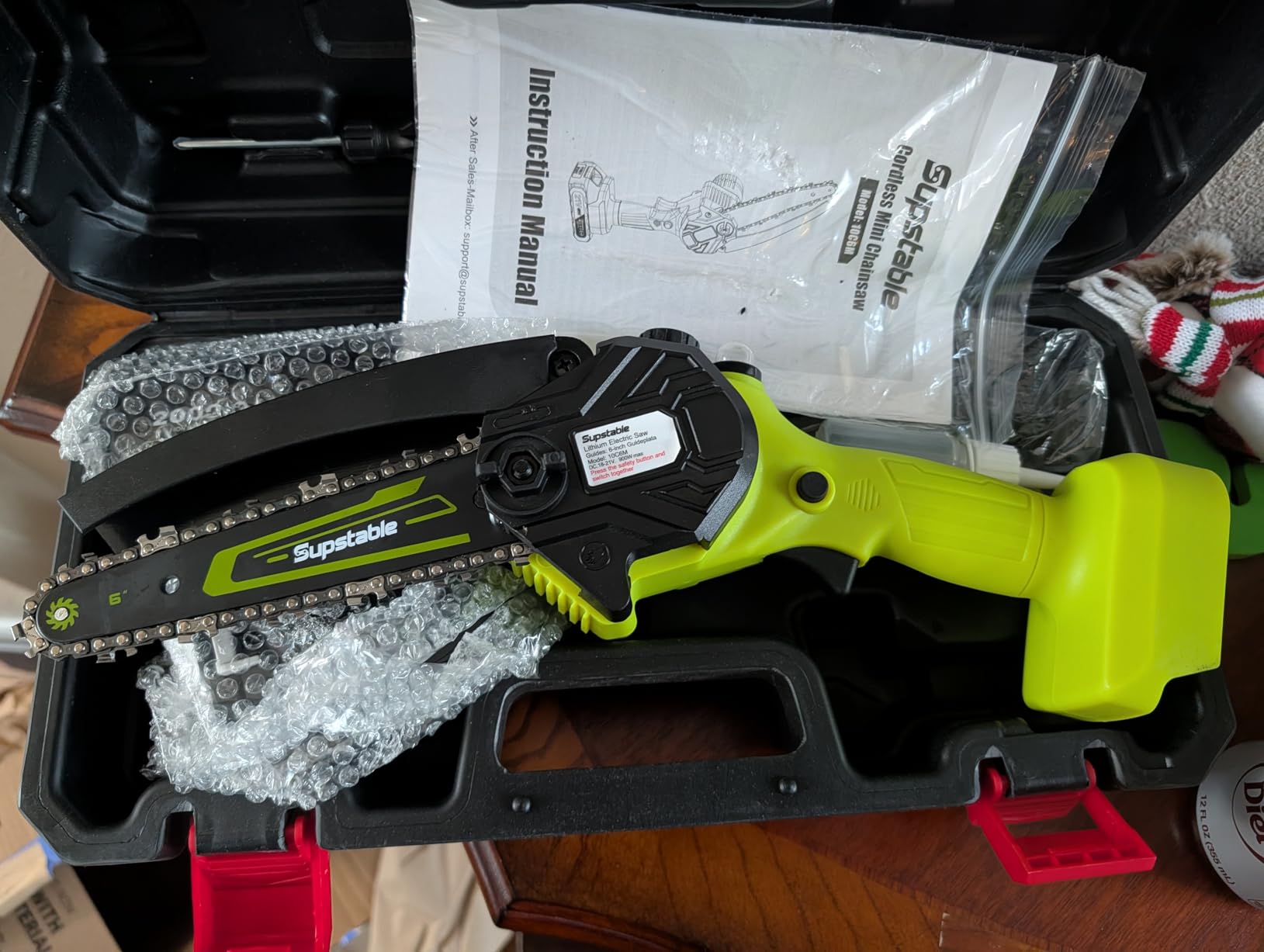 16 Inch Electric Chainsaw Cordless, 2000W Brushless Chainsaw, 4.0Ah Battery & Fast Charger, 40V Electric Chain Saws, Instant Brake, Tool-Free Chain Tension, Auto Oiling for Tree Trimming, Wood Cutting customer photo 1