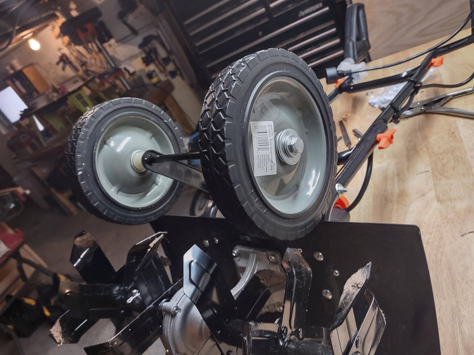 LawnMaster Brushless 48V MAX Cordless Tiller Cultivator, CLTE4814 customer photo 1