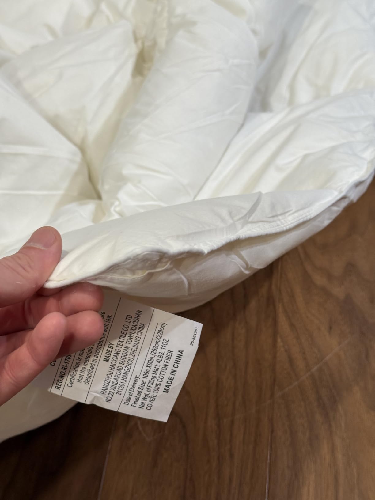 Cosybay Feather and Down Fiber Comforter Insert Queen, 100% Cotton Cover customer photo 2