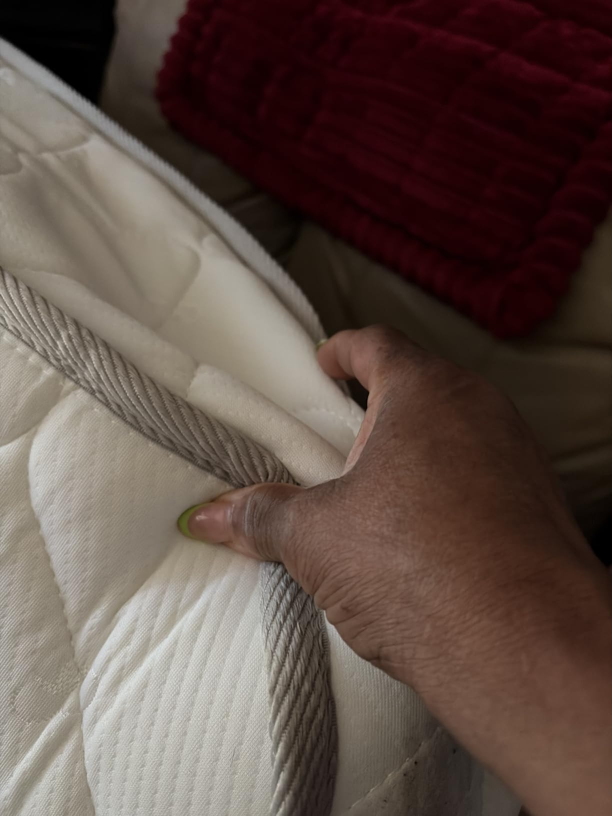 Neo Sleep Queen 12 Inch Hybrid Pocket Spring Mattress, Motion Isolation customer photo 2