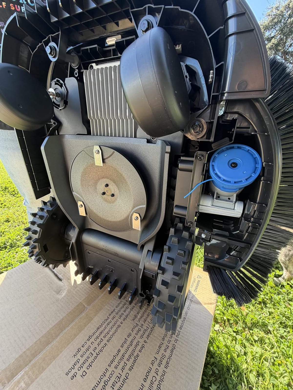 ECOVACS Goat O1000 LiDAR PRO Robot Lawn Mower, Wire-Free Mapping with LiDAR Navigation, AI Obstacle Avoidance, Smart Edge Mowing, App Control, for Lawns Up to 1/4 Acre customer photo 1