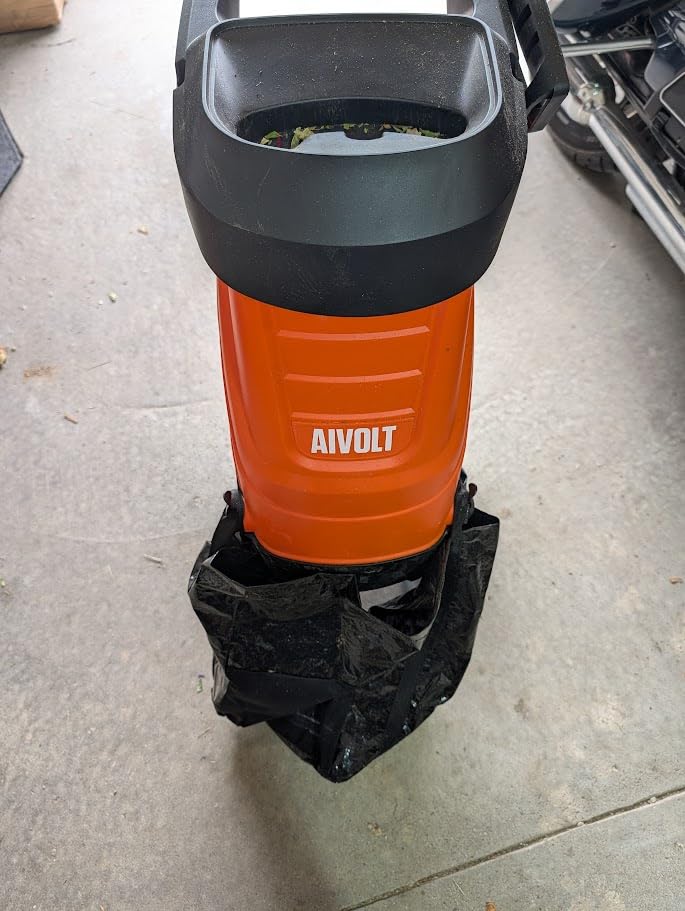 AIVOLT Electric Wood Chipper, 15-Amp Chipper Shredder customer photo 2