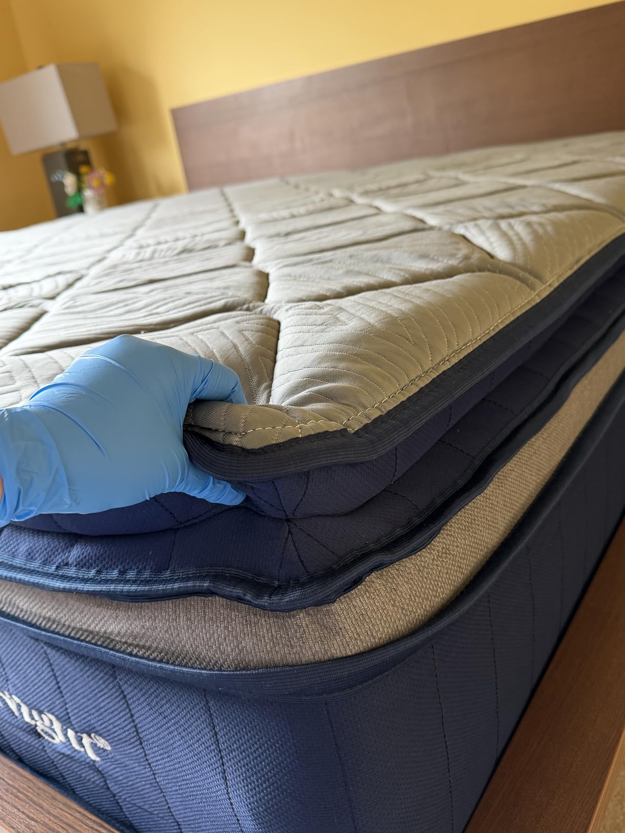 Sweetnight CoolNest Hybrid Queen Size Mattress 14 Inch, Cooling Pillow Top customer photo 2