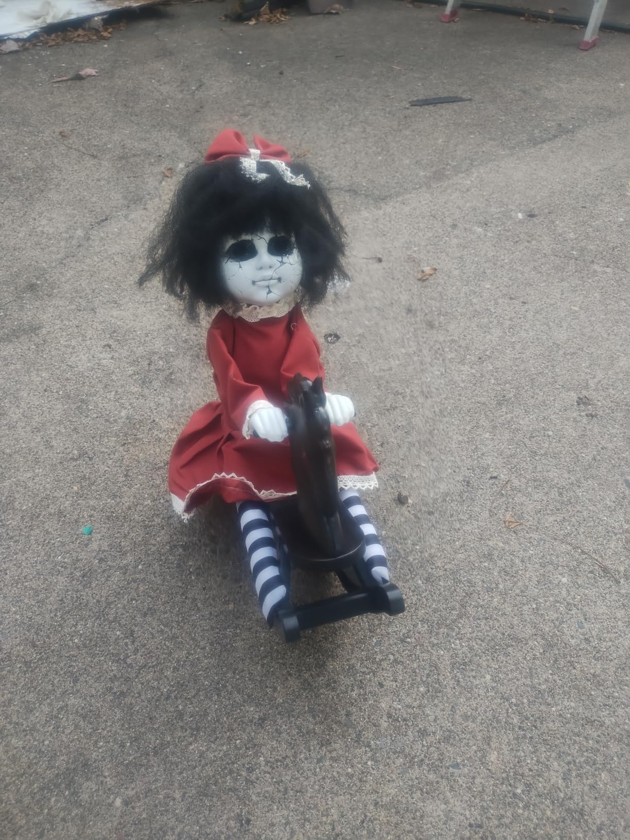 Hourleey Halloween Animatronics Decorations, Sound Activated Girl Doll on Rocking Horse with Lights and Sound, Animated Halloween Decor for Indoor Outdoor Haunted House Party Prop customer photo 2