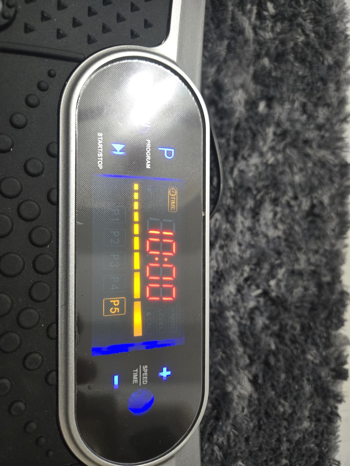 AXV Vibration Plate Exercise Machine Fitness Platform Body Vibrating Board customer photo 1