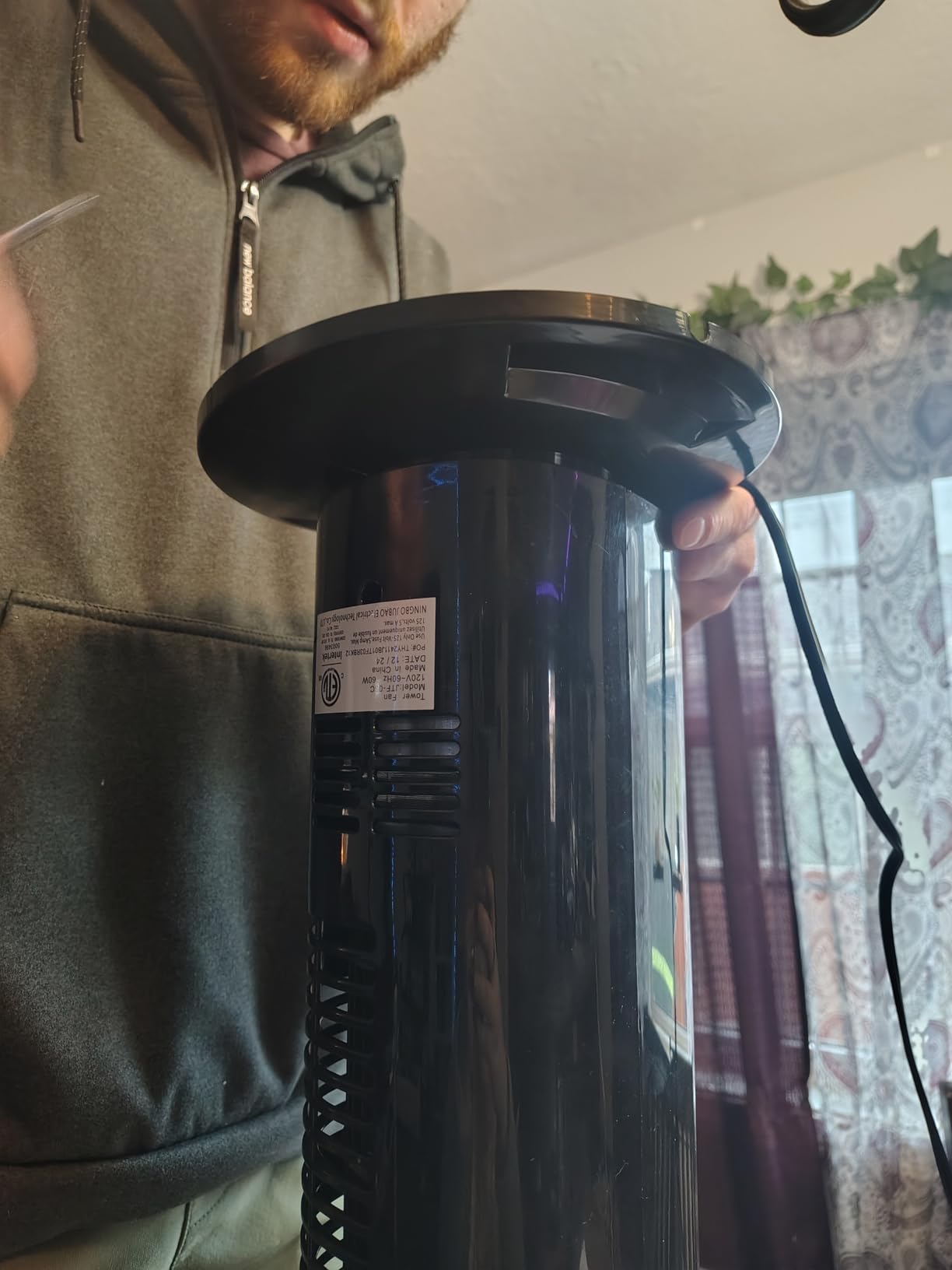 Uthfy Oscillating Tower Fan for Bedroom, Portable Standing Fan with Remote, 3 Modes 3 Speeds, 7.5H Timer, 120° Quiet Cooling for Living room, Office, Black customer photo 2